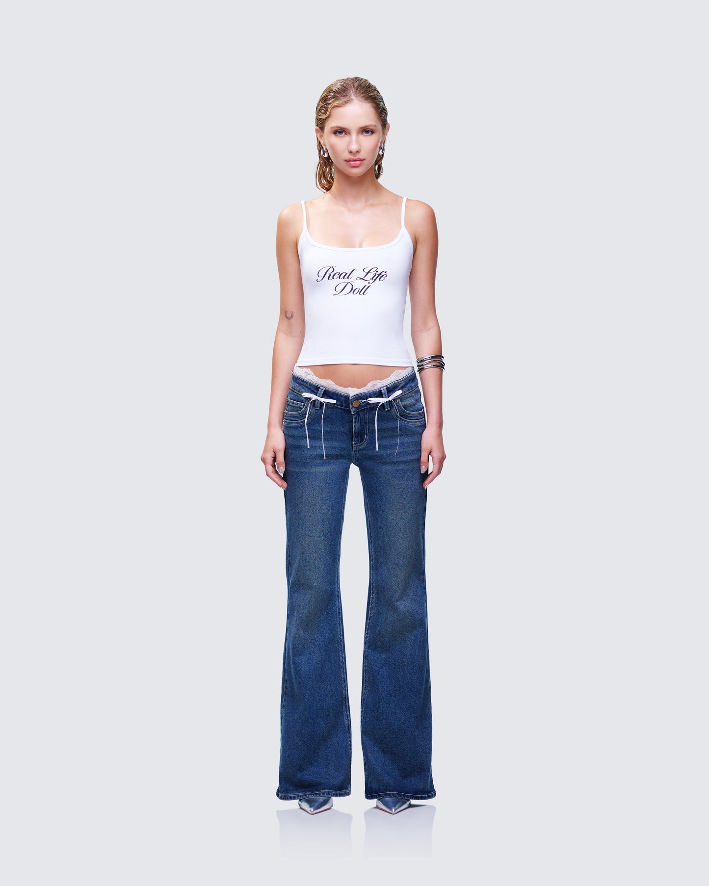 Atara Flare Set
model front