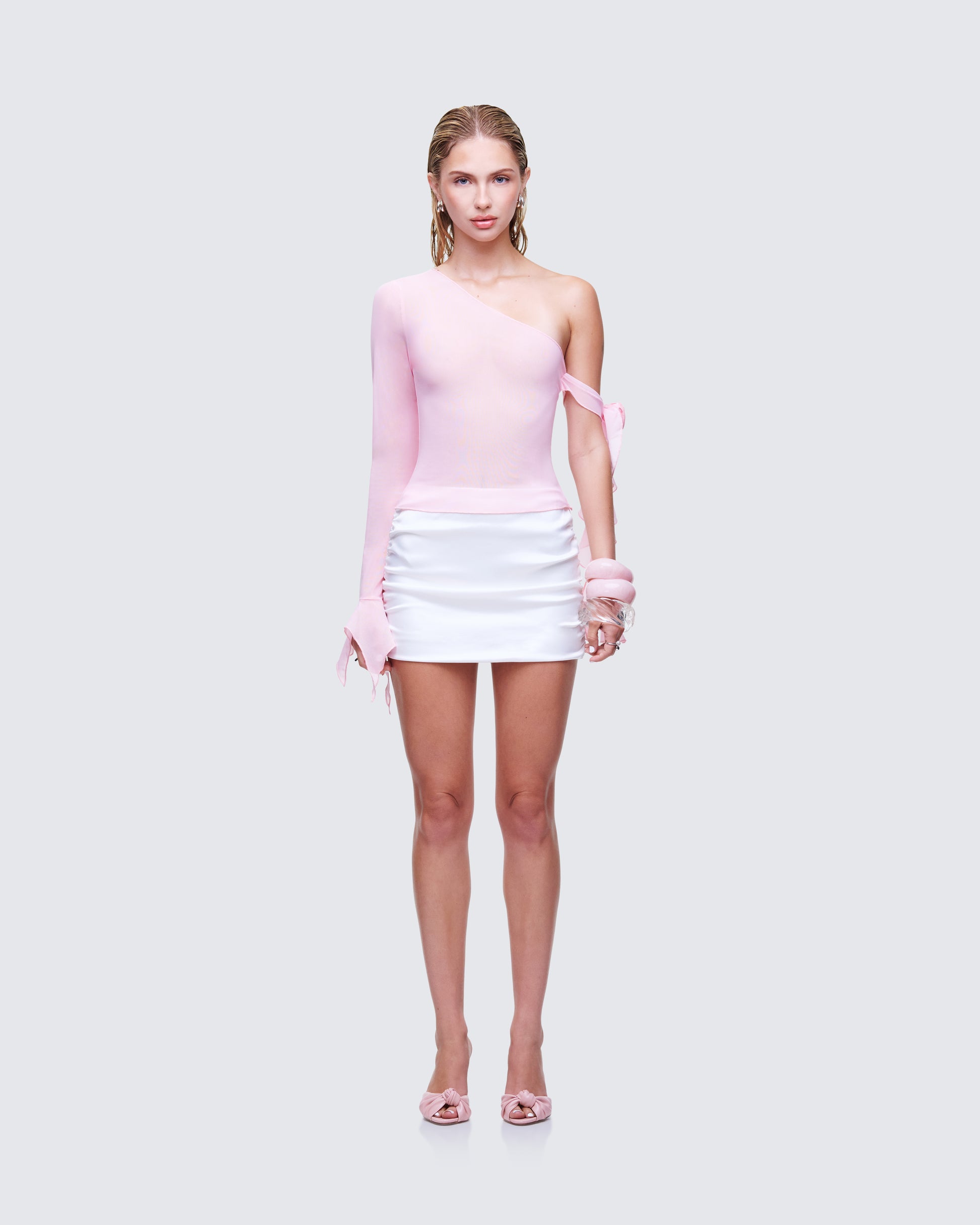 Sylphine Satin Setβ¨model front