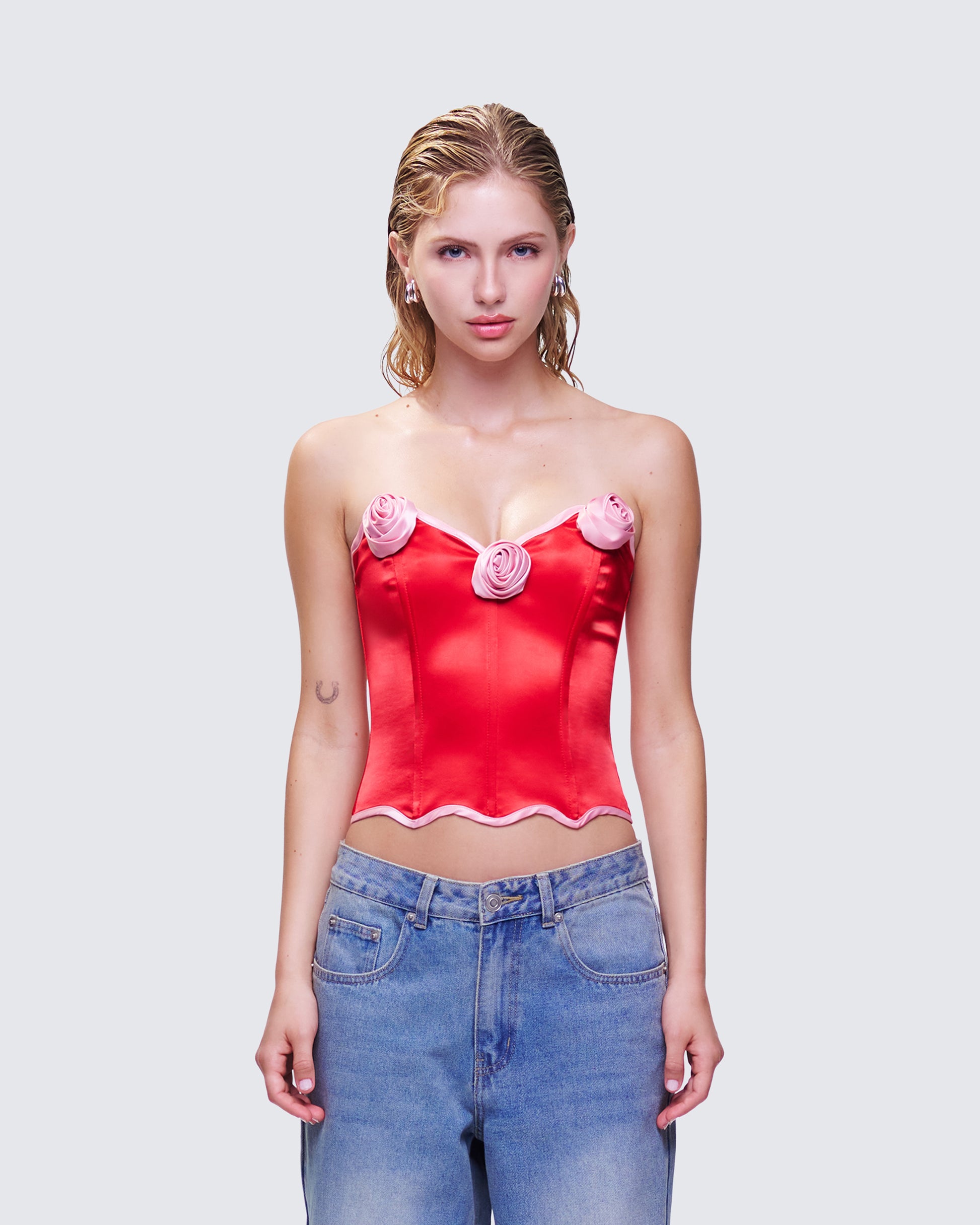 Villie Red Rose Detail Scalloped Edge Corset Top model front