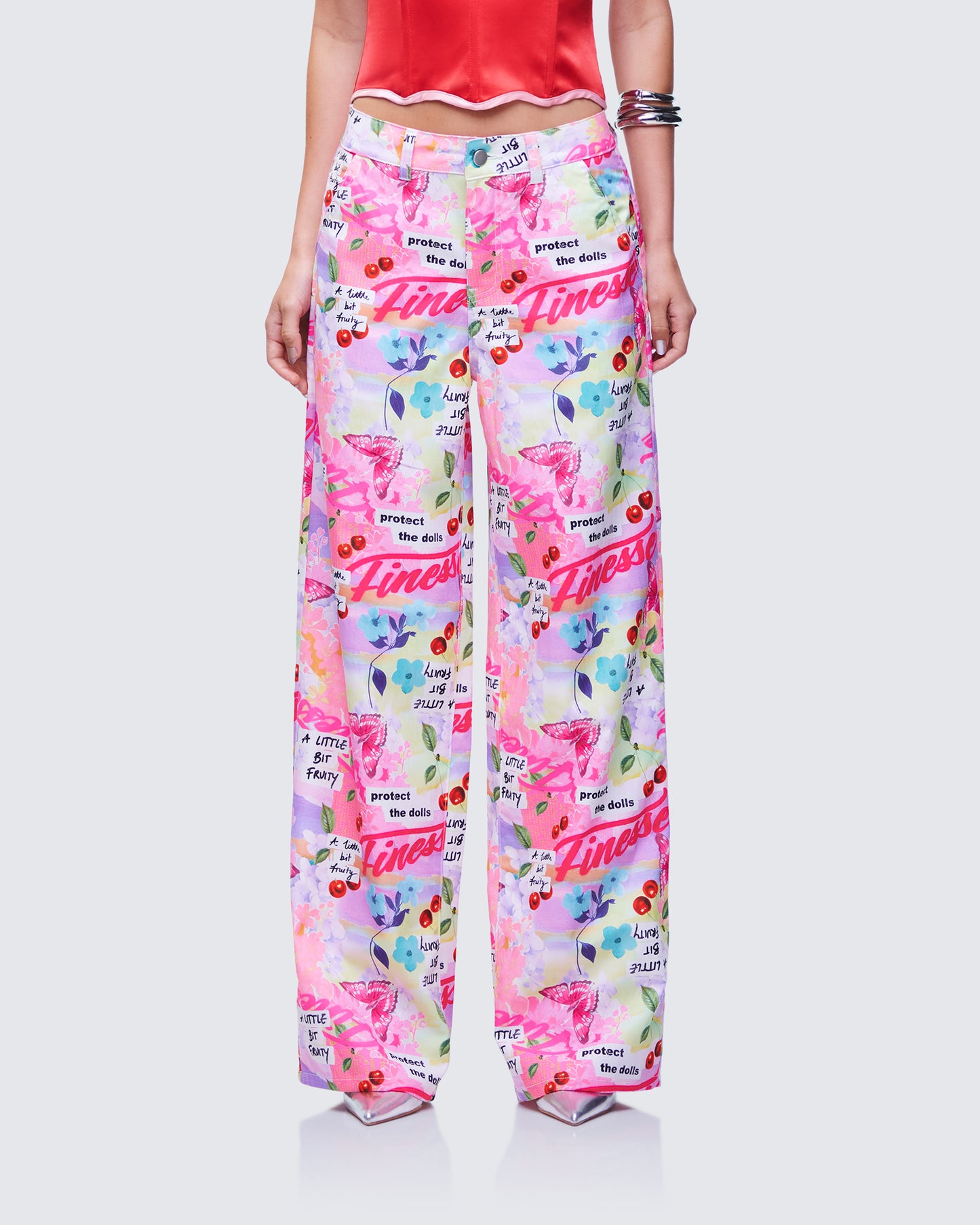 Tove Multi Printed Twill Pant model front