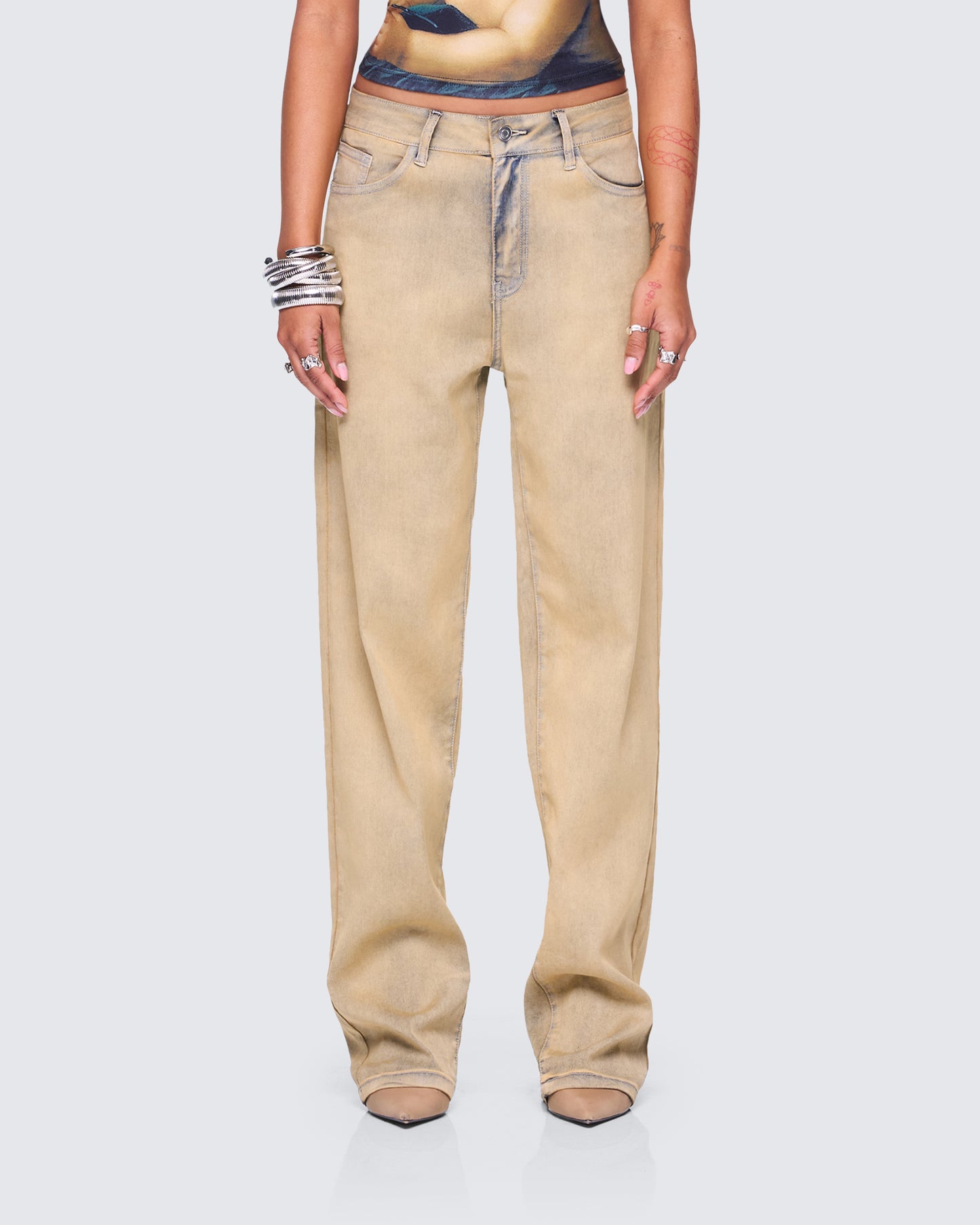 Sanvi Yellow Wash Stretch Jeans model front