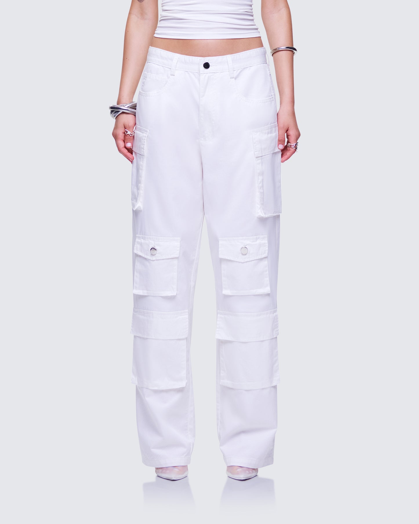 Chima White Cargo Twill Pant model front