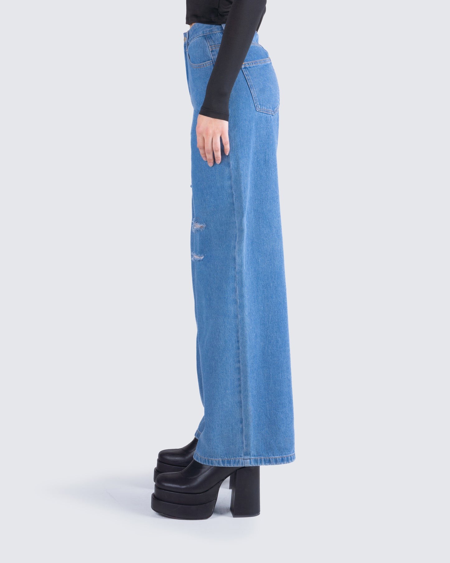 Amelia Distressed Jeans