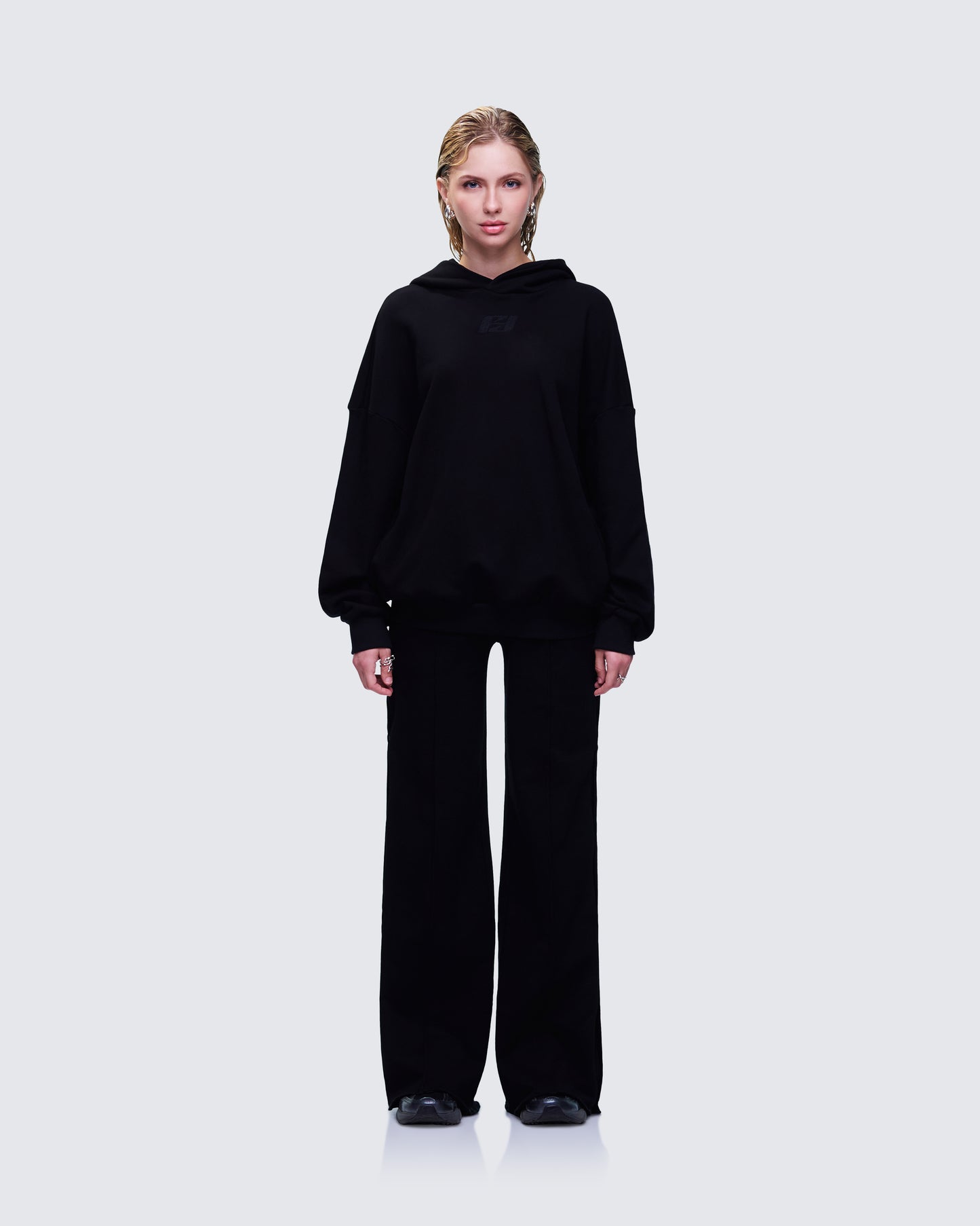 Azariah Sweater Set model front
