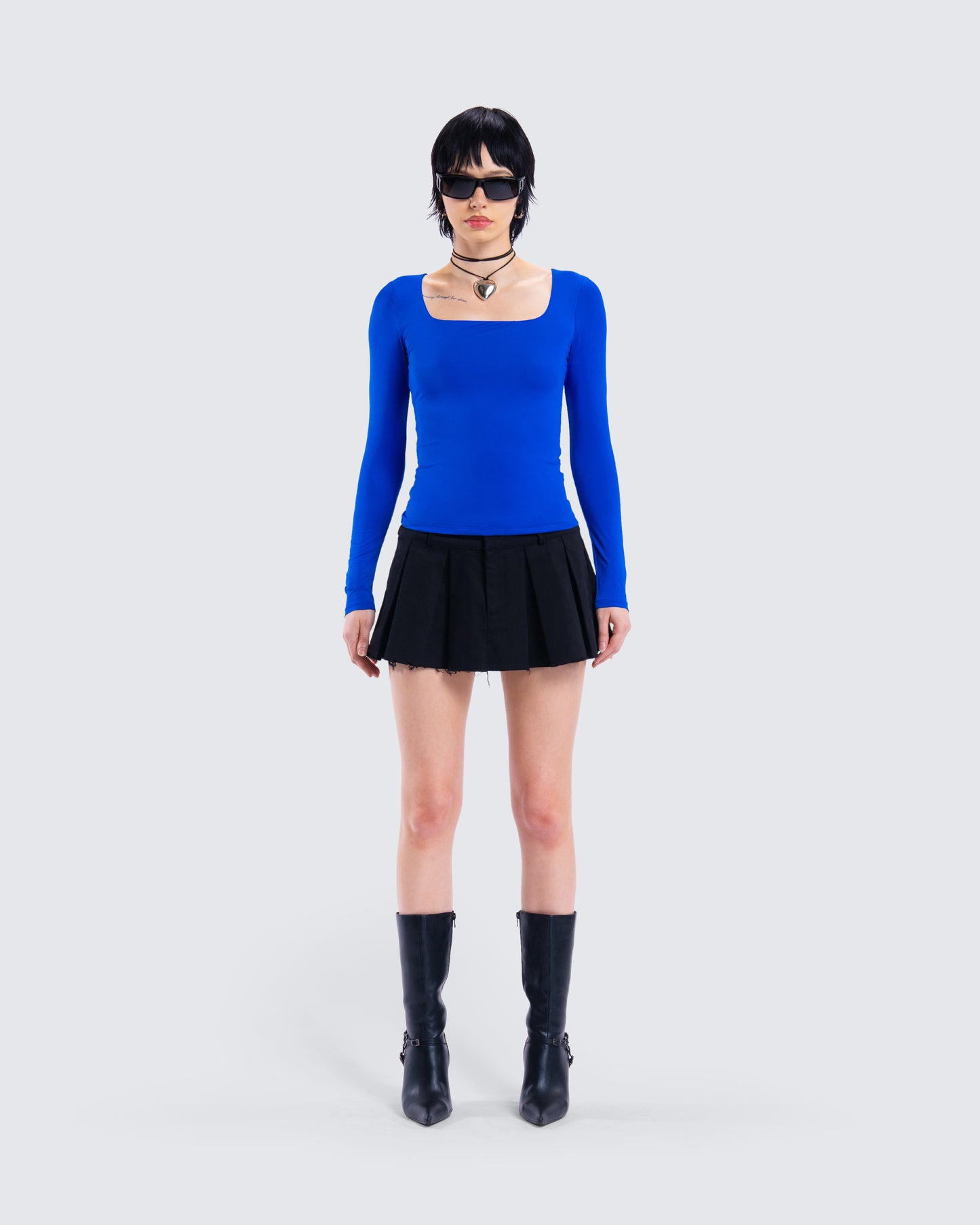 Brynee Pleated Set model front
