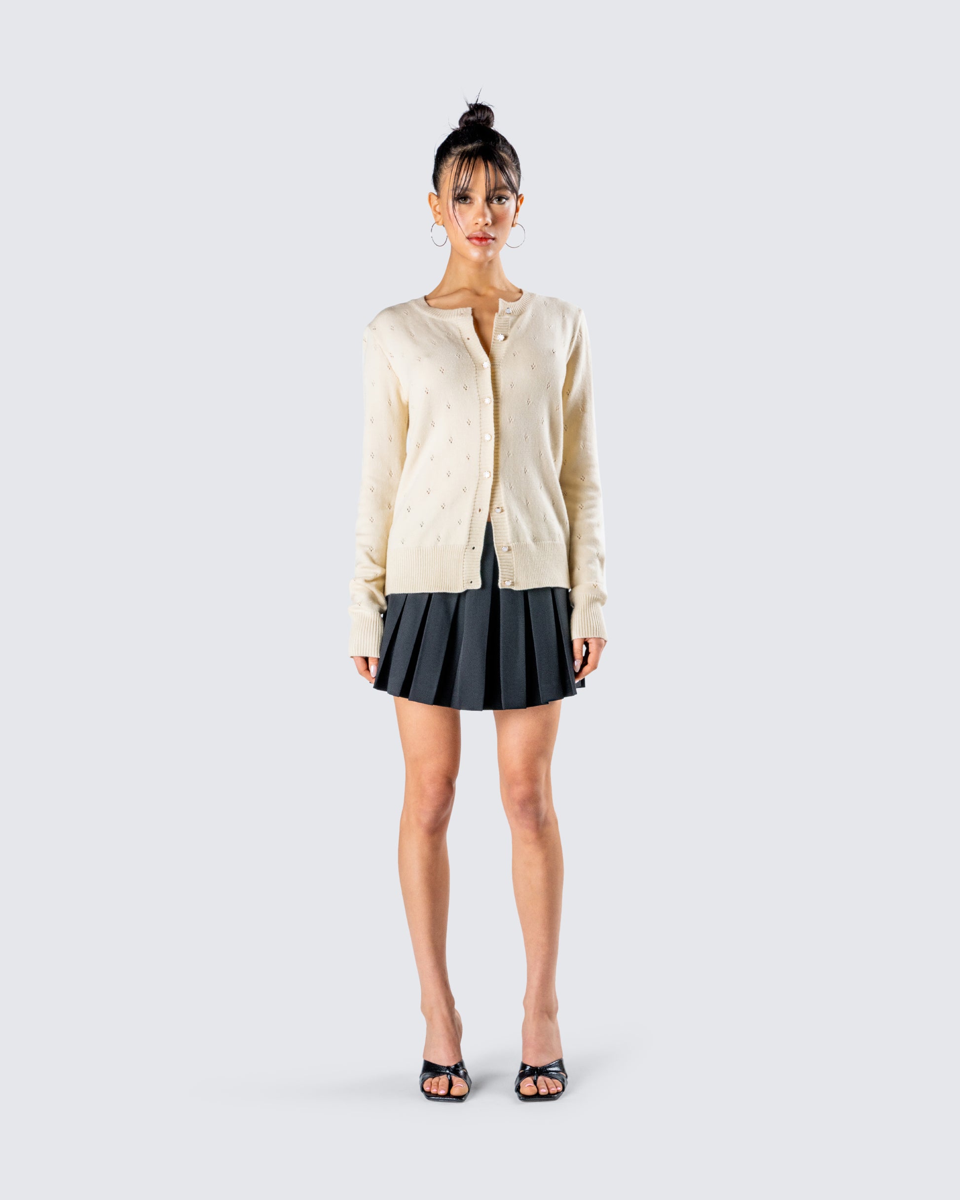 Dove Sweater Set model front