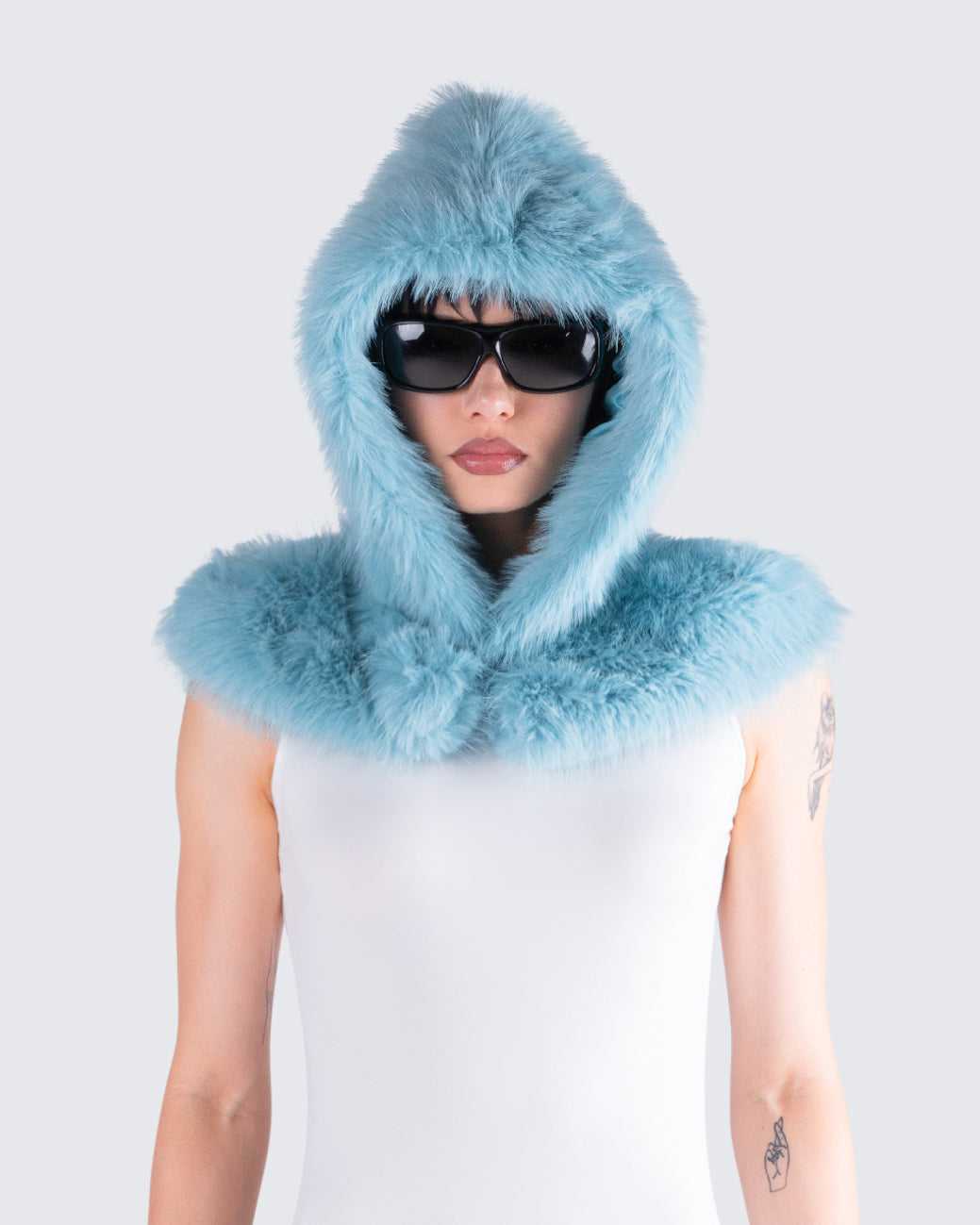 Jayden Aqua Fur Hood model front