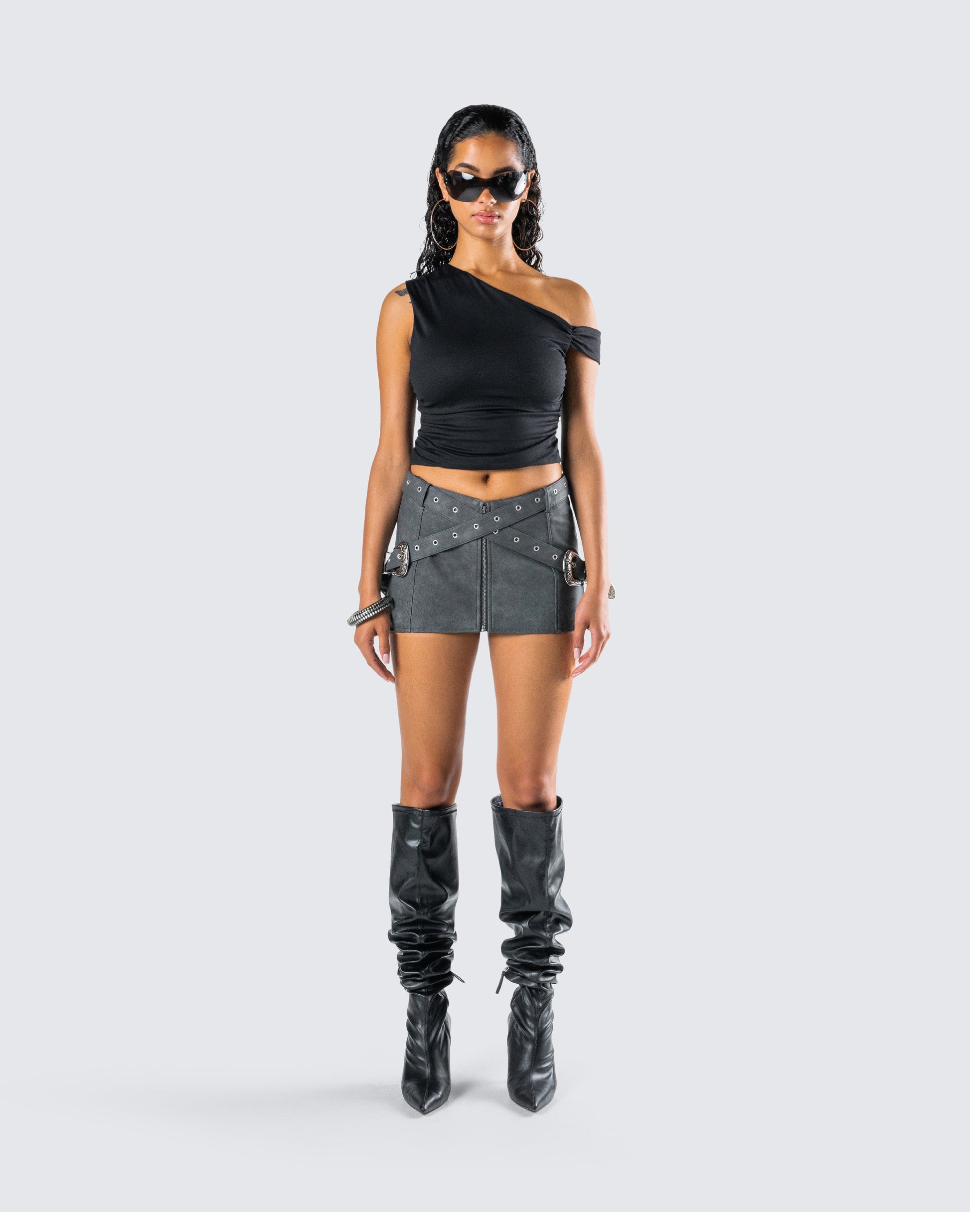 Eirene Belted Set model front