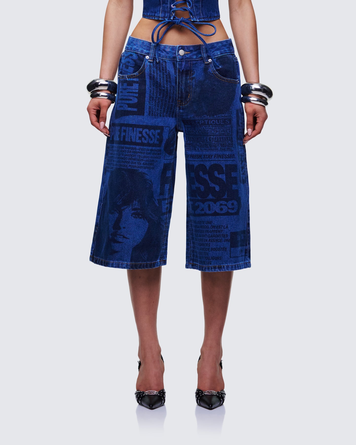 Electra Blue Denim Printed Jorts model front