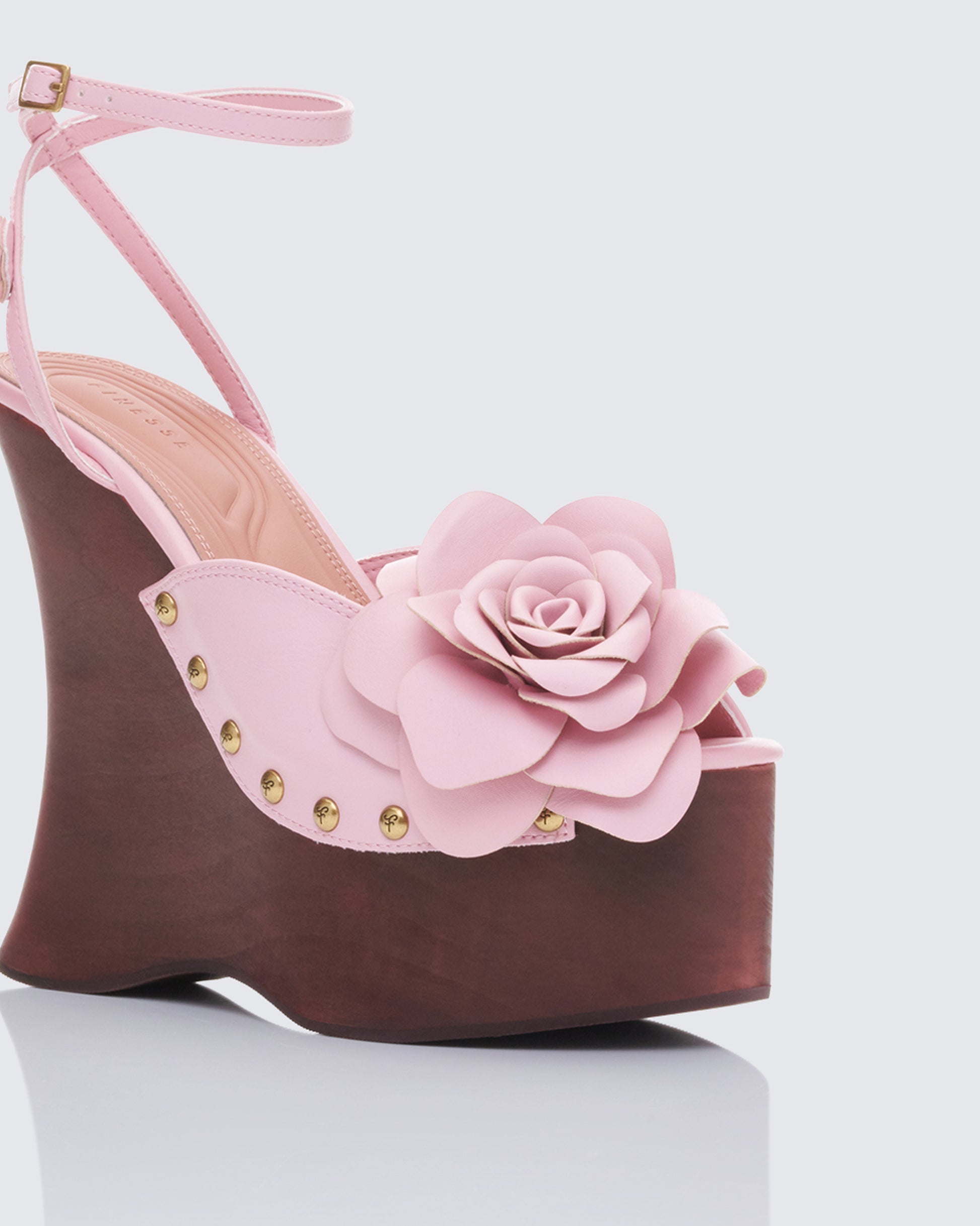 Women's pink wedge sandals close-up detail – FINESSE