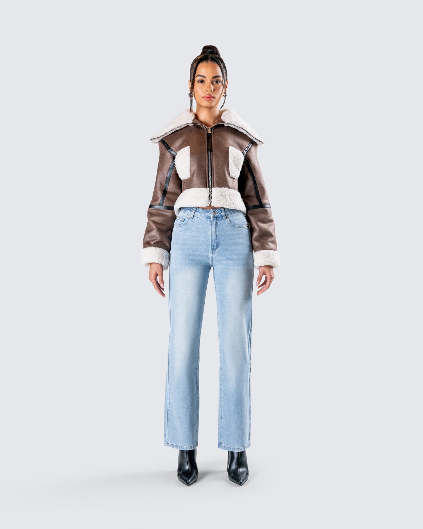 Farah Vegan Leather Set model front
