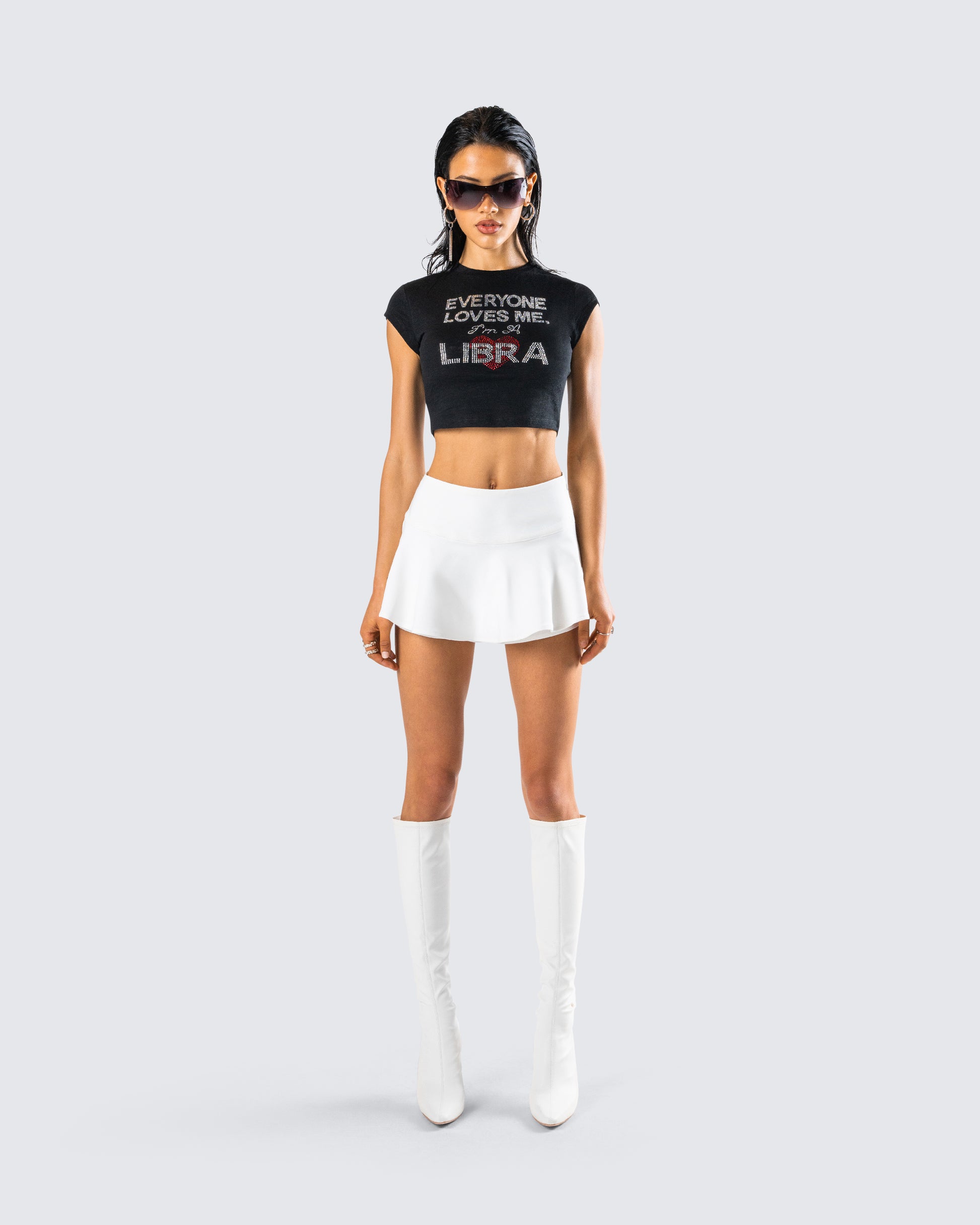 Kari Libra Set model front