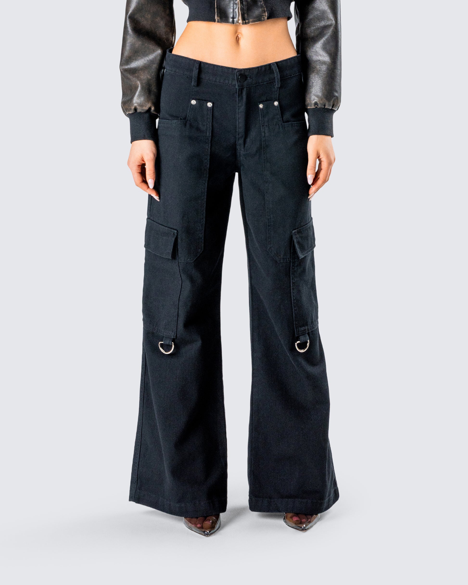 Laina Black Twill Pocket Pant model front