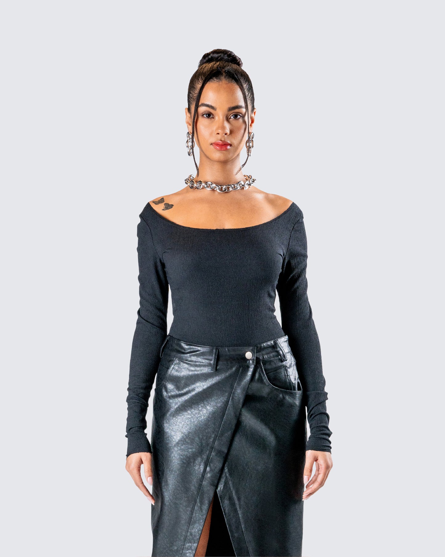 Leslie Black Off Shoulder Top model front