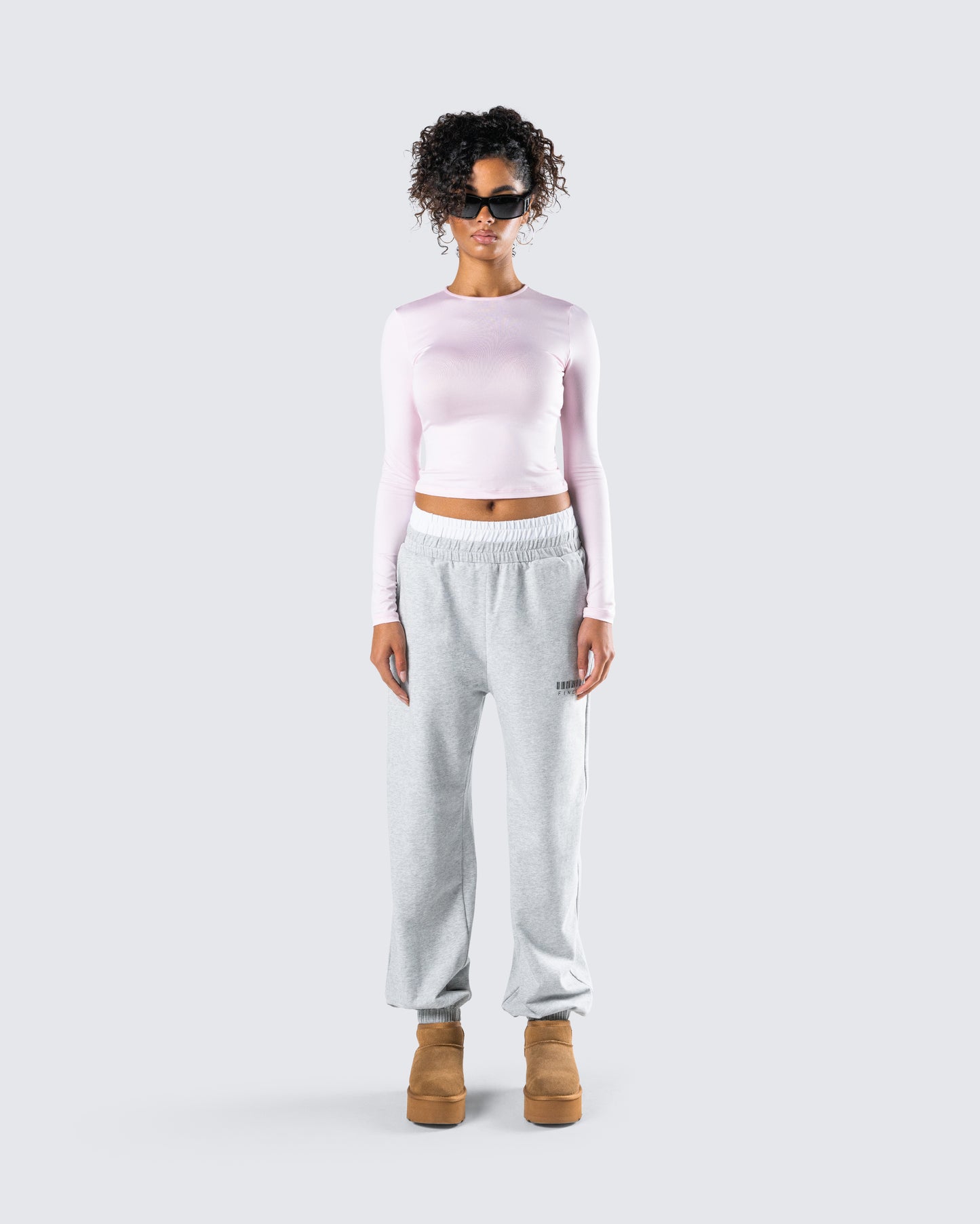 Lila Off Duty Set model front