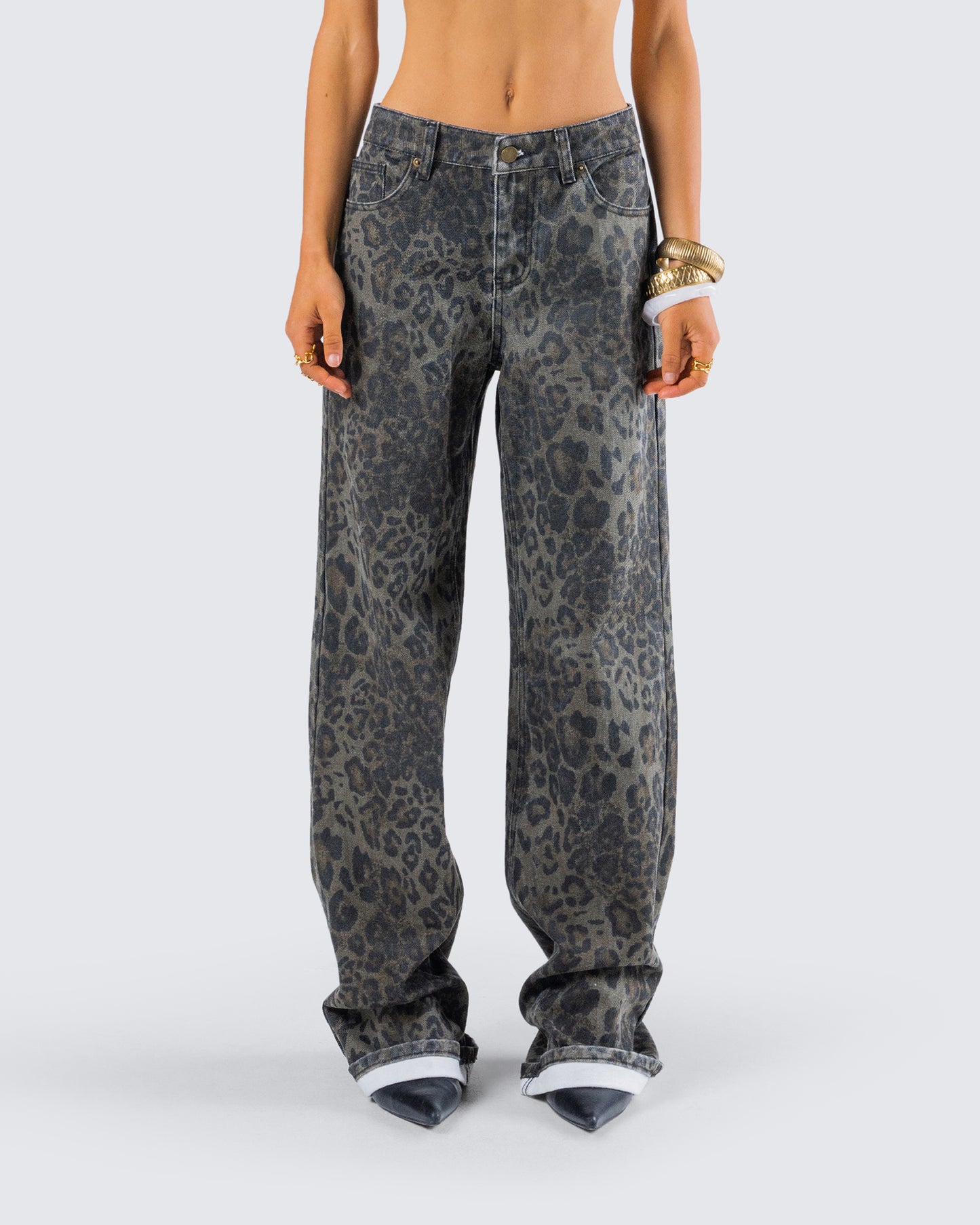 Nerida Leopard Mid Rise Pant
model front