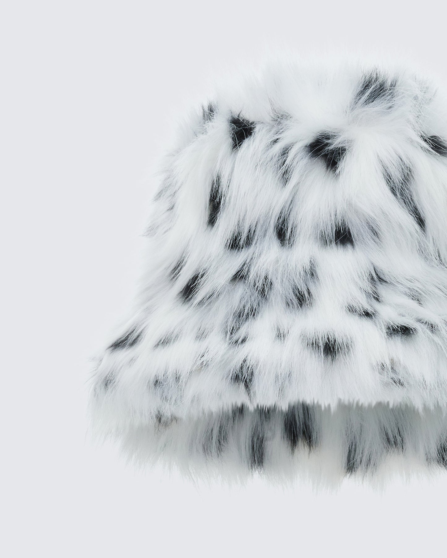 Women's accessories front view – FINESSE