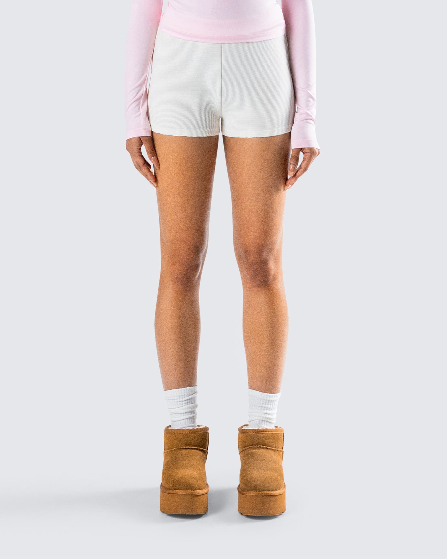 Priya Cream Rib Short model front