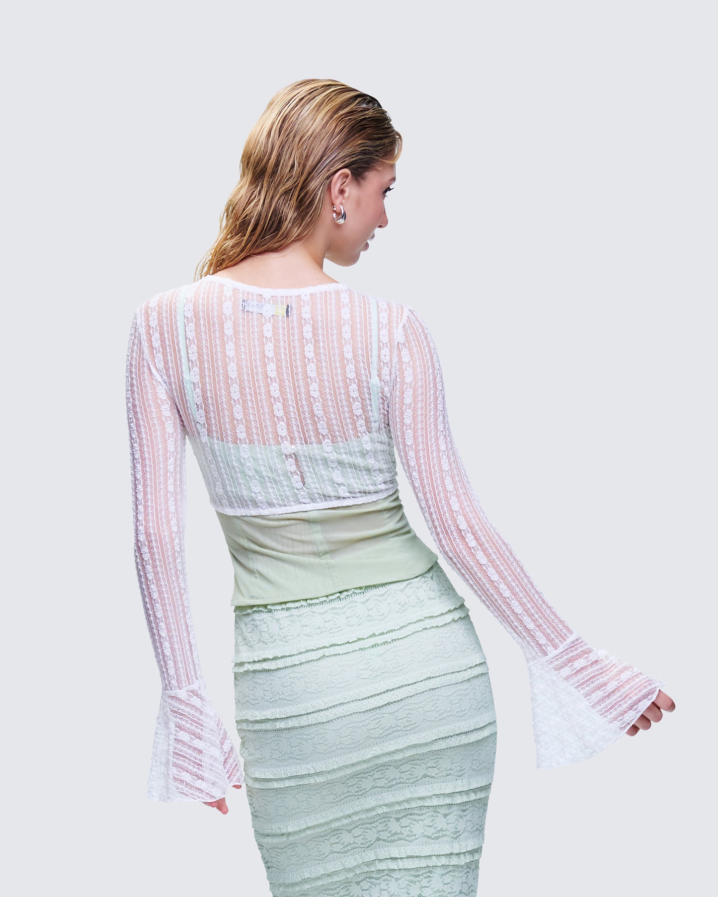 Ursuline White Lace Flare Sleeved Bolero
