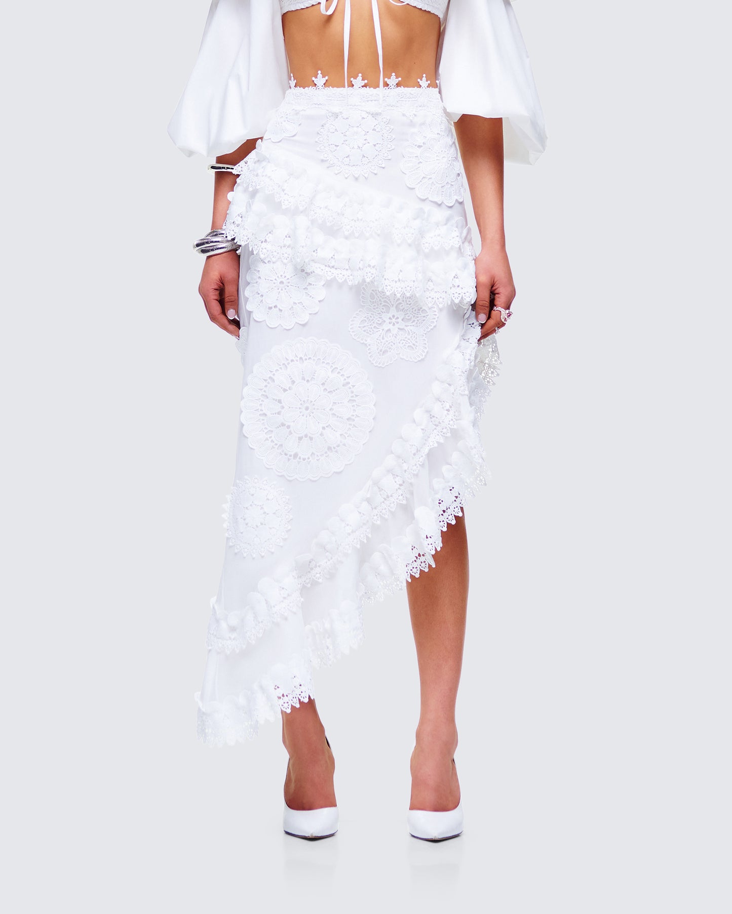 Villi White Asymmetrical Lace Skirt model front