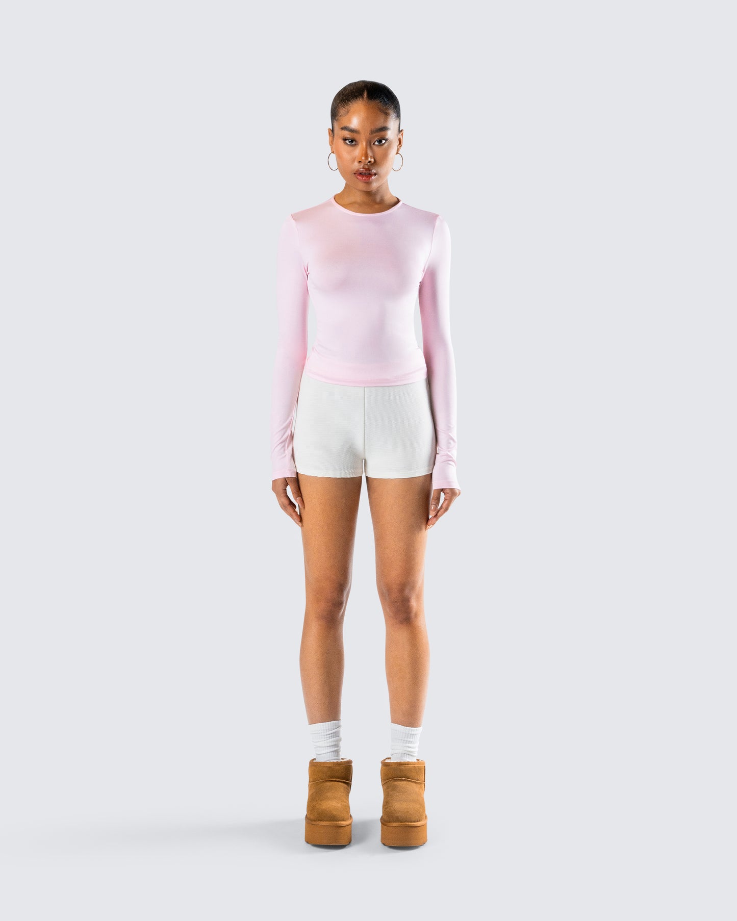 Vivi Chill Set model front