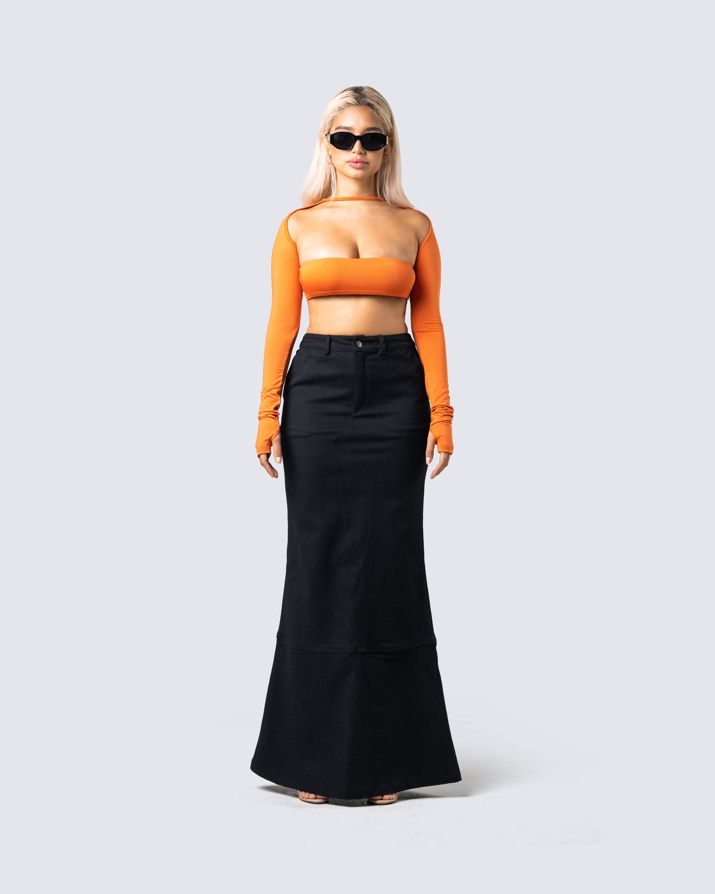 Carmina Charming Set model front