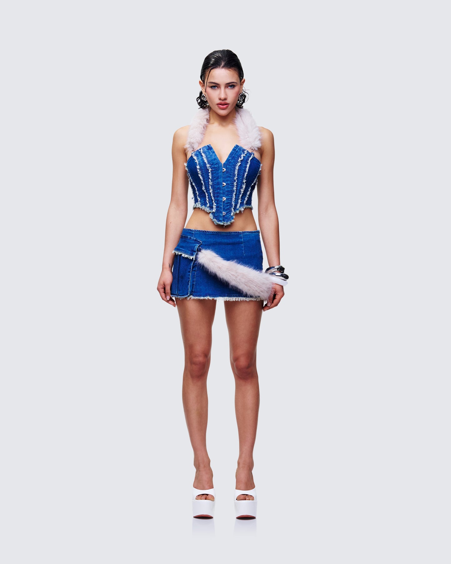 Sophelle Distressed Set model front