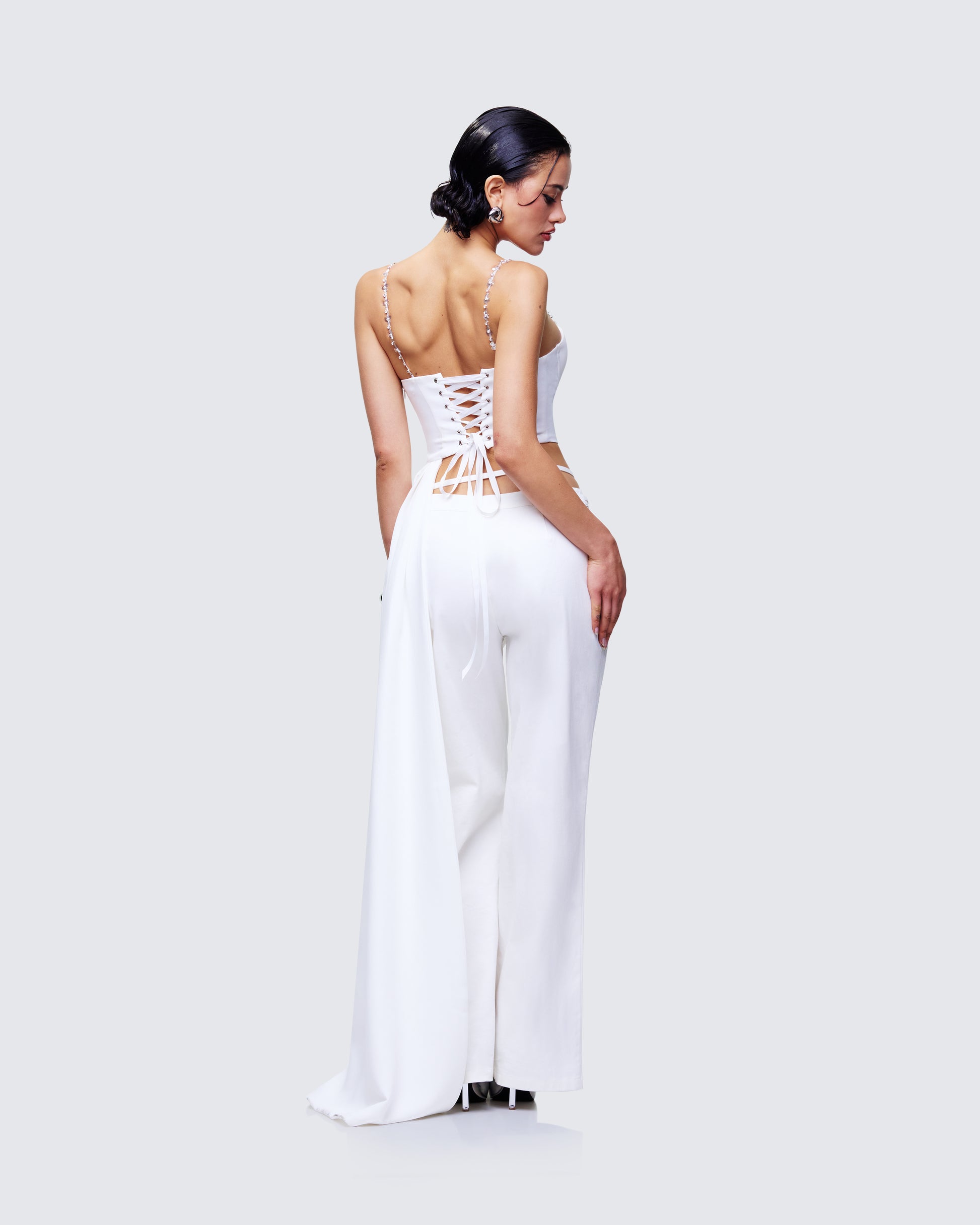 Women's white top alternate angle – FINESSE