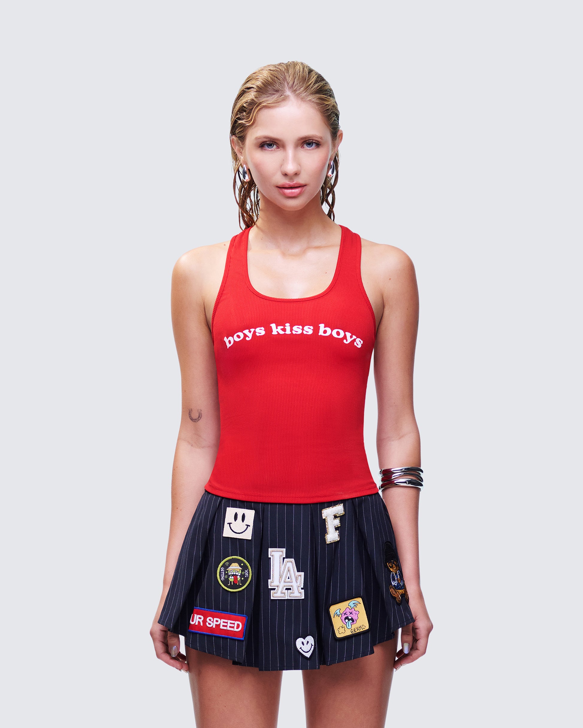 Noel Red Ribbed Slogan Tank model front