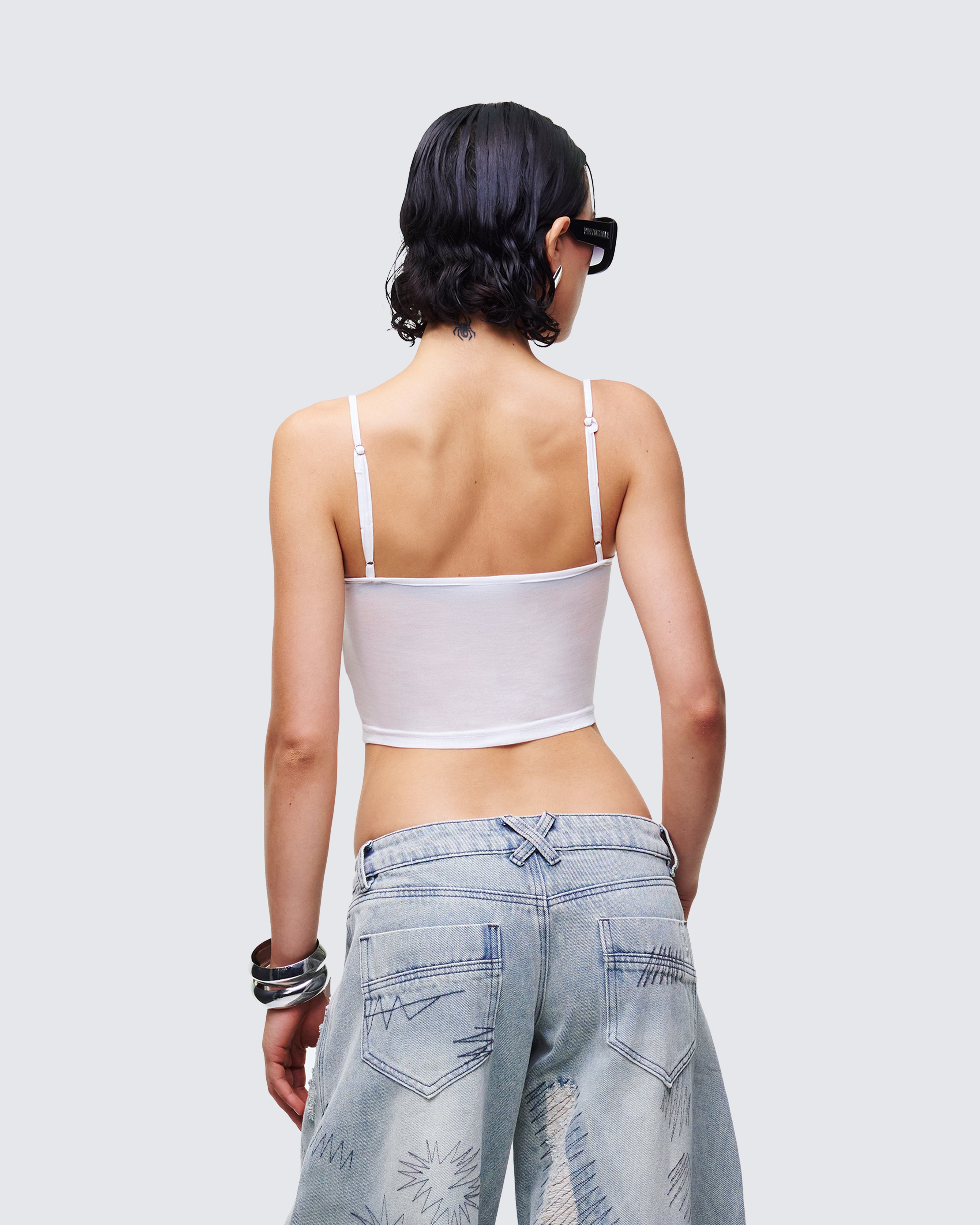 THEREDTHREAD S circle camisole lace ホワイト White Cami Top with Black Lace Trim - Fitted Tank – FINESSE