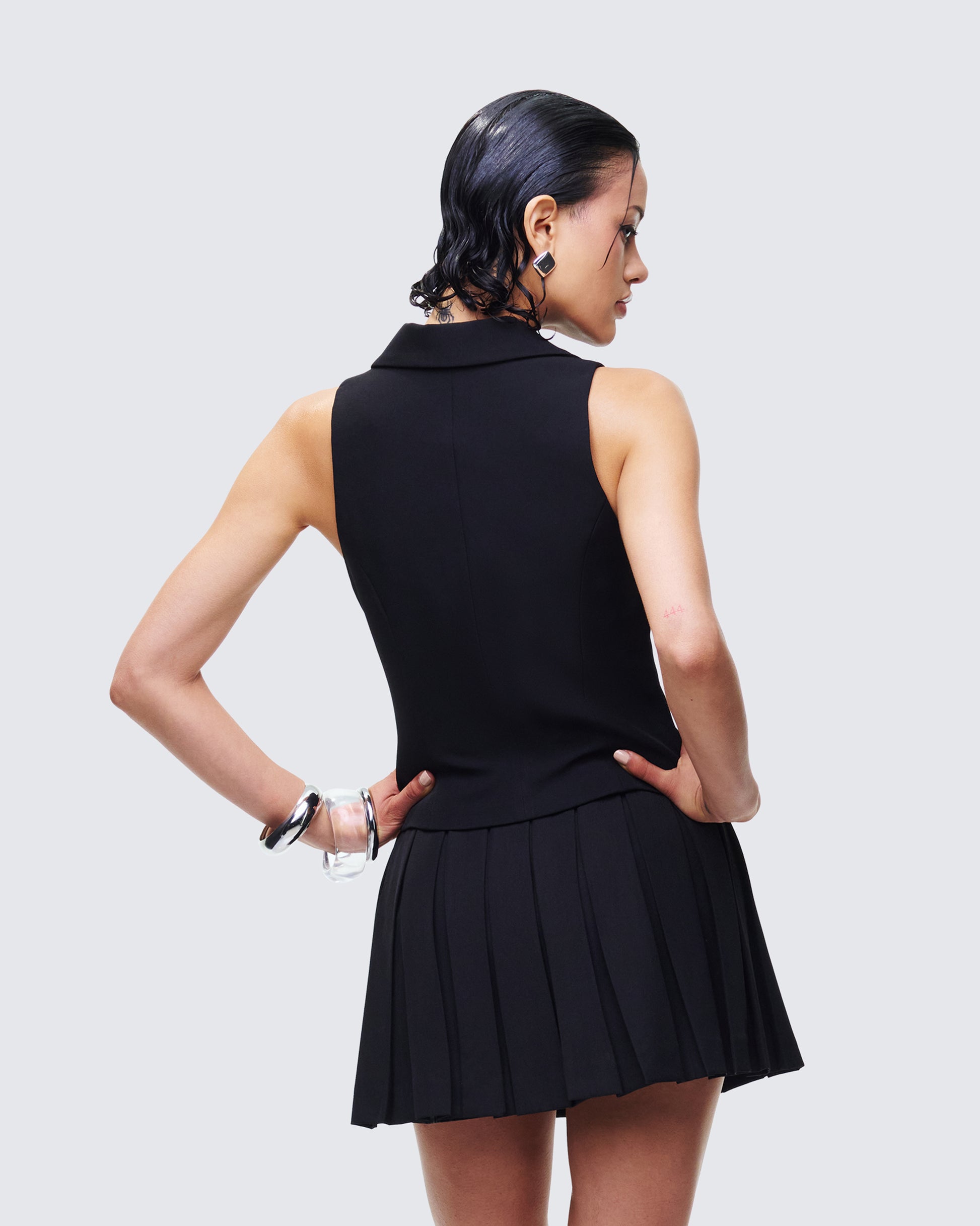 Women's black tops close-up detail – FINESSE