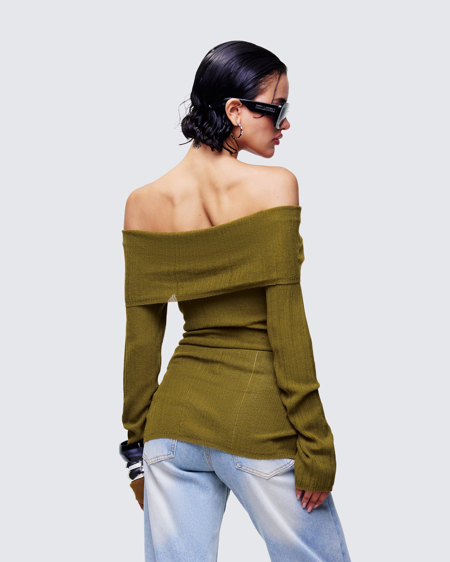 Women's top close-up detail – FINESSE