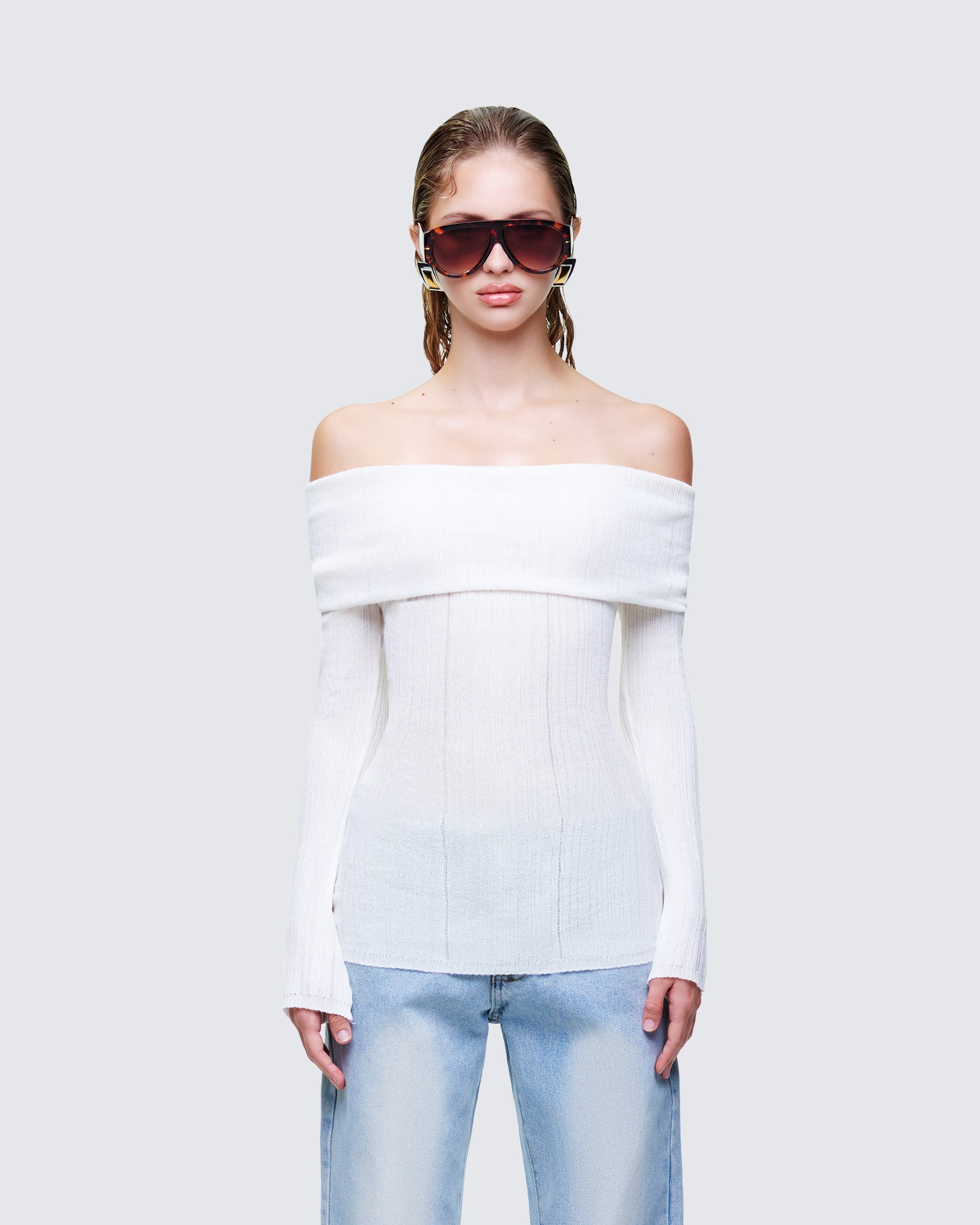 Women's white top front view – FINESSE