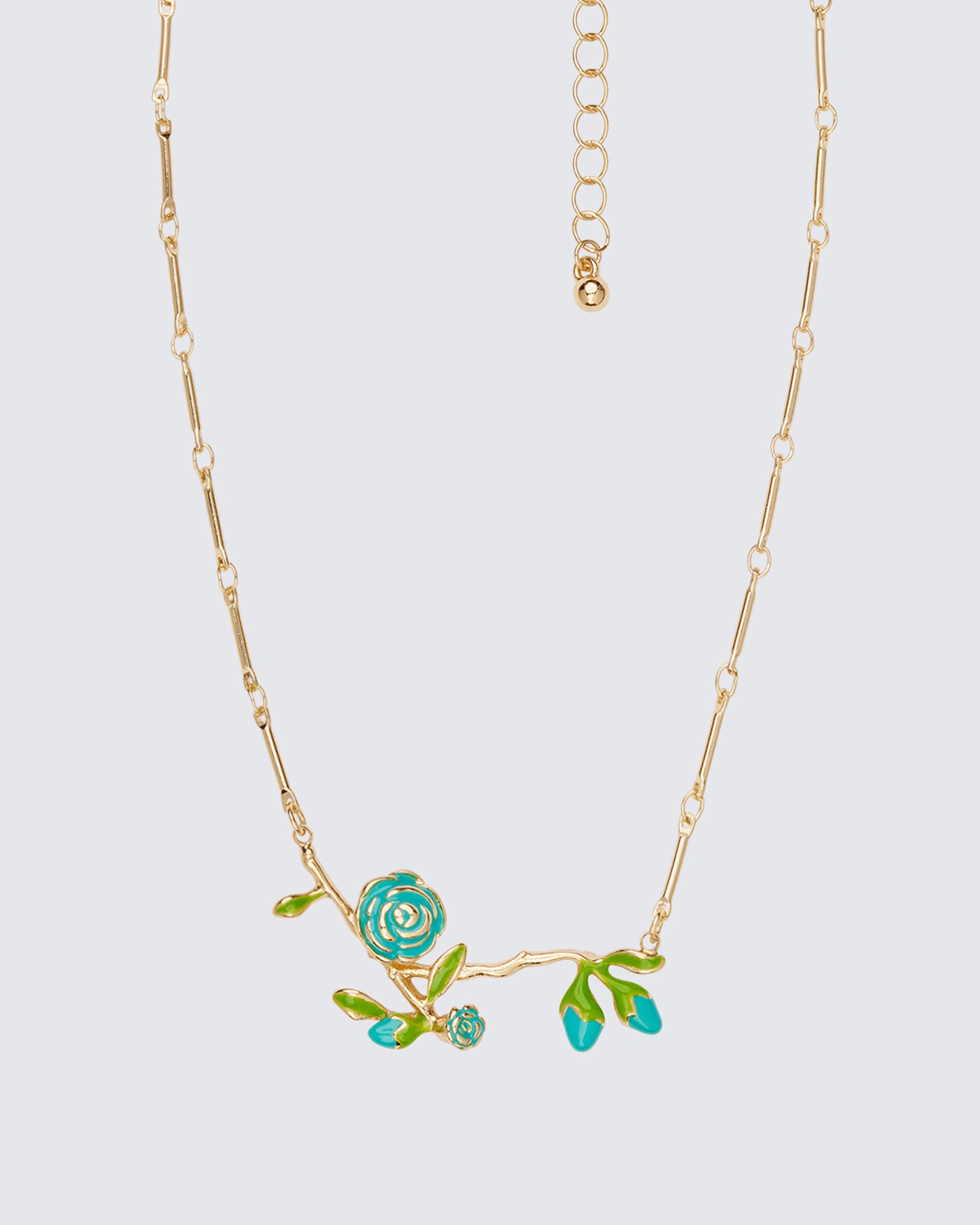 Gold necklace front view – FINESSE