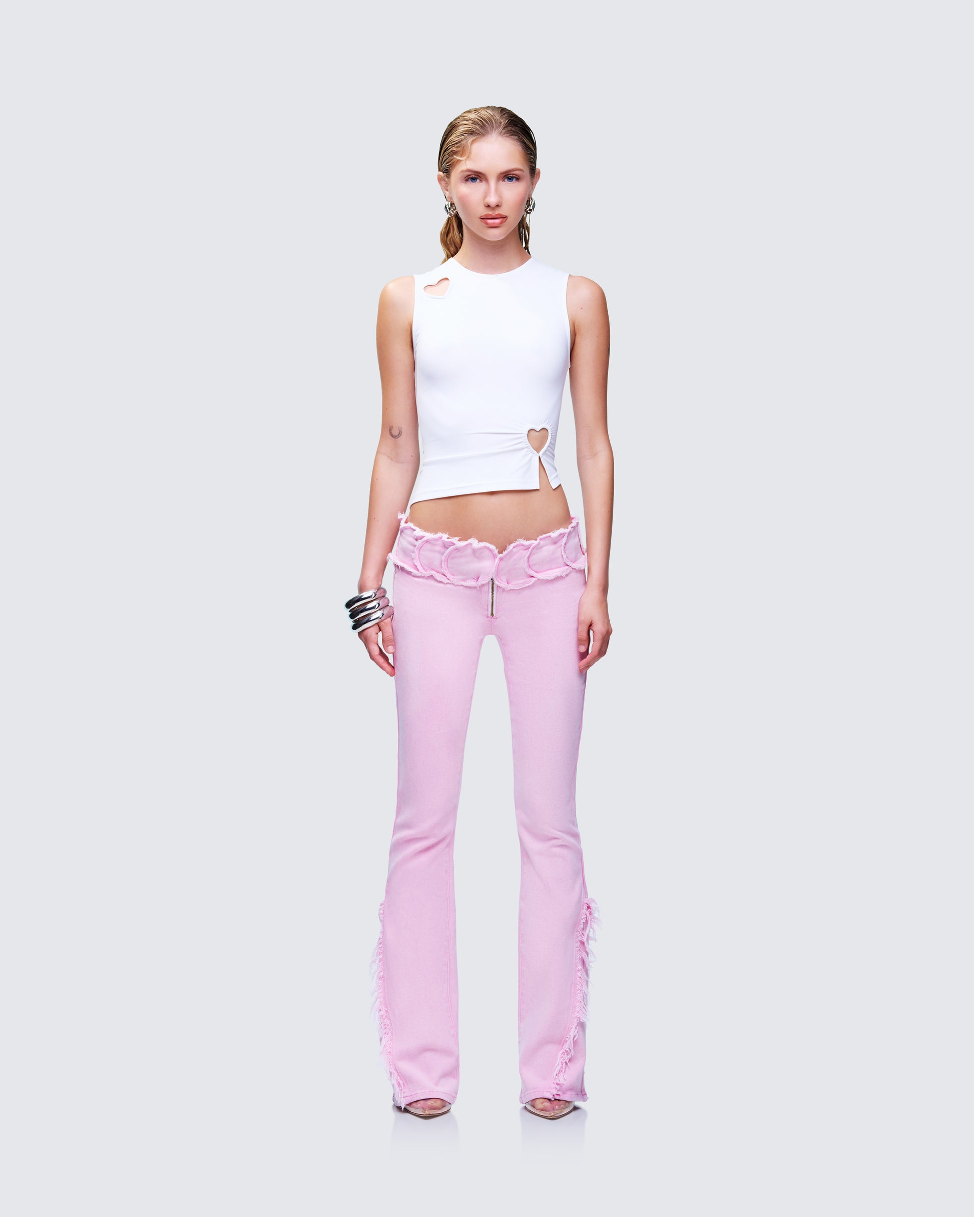 Cora Pink Set model front