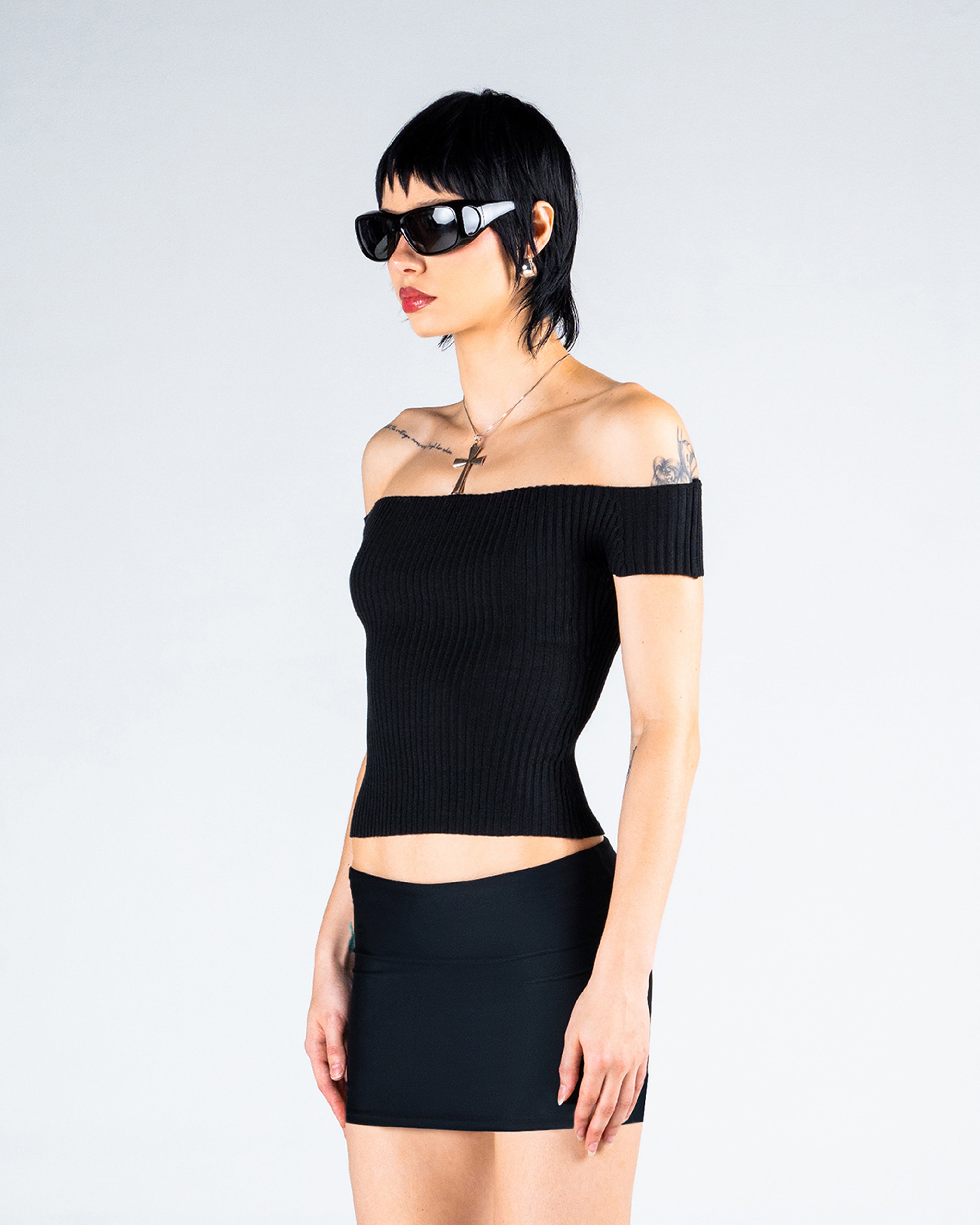 Crissle Black Rib Off Shoulder Top FINESSE