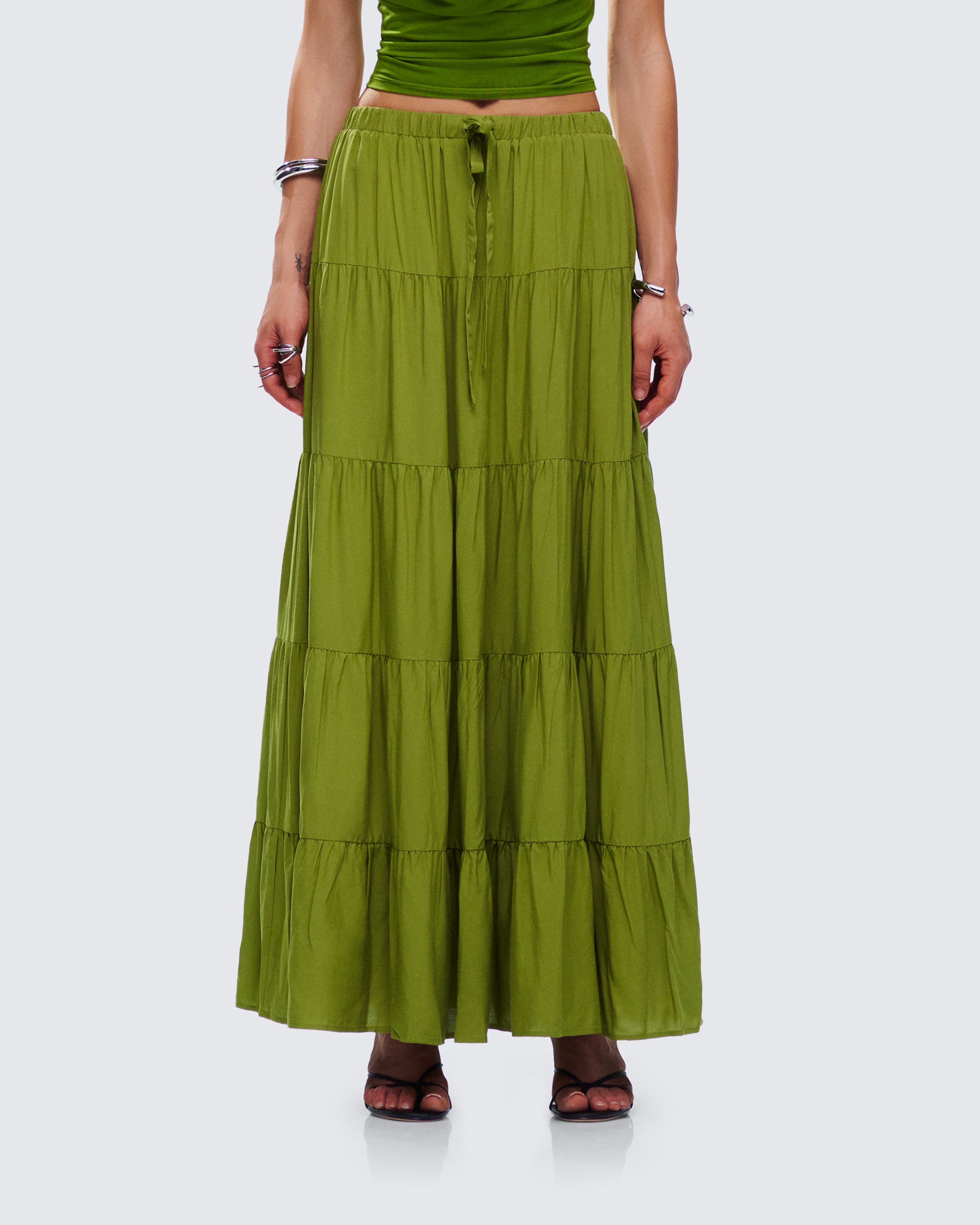 Green maxi skirt queen best sale