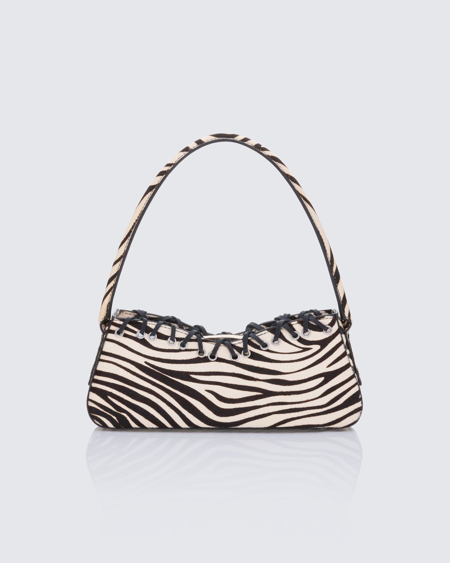 Women's leather matching set close-up detail – FINESSE