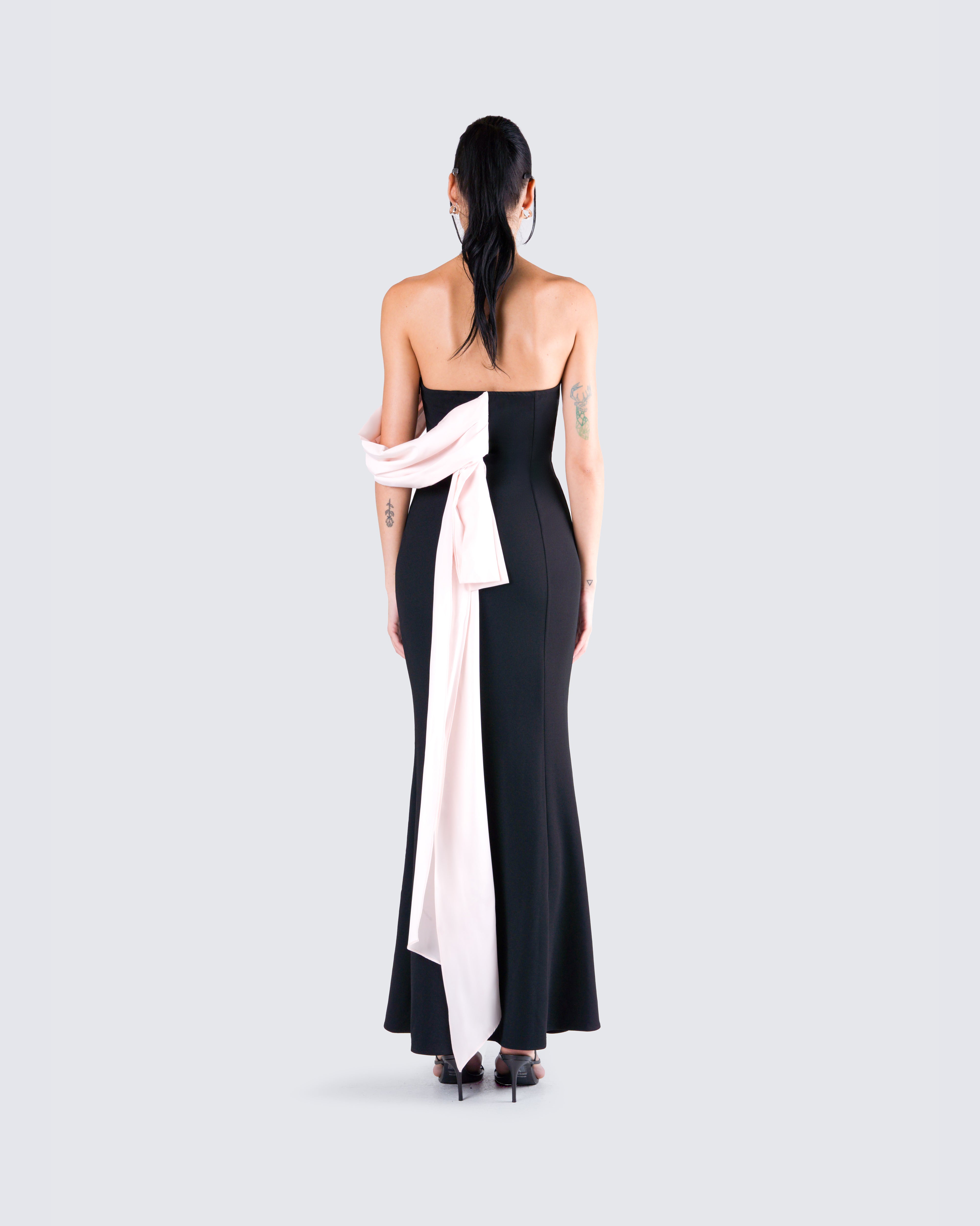 Ishita Black Draped Maxi Dress – FINESSE