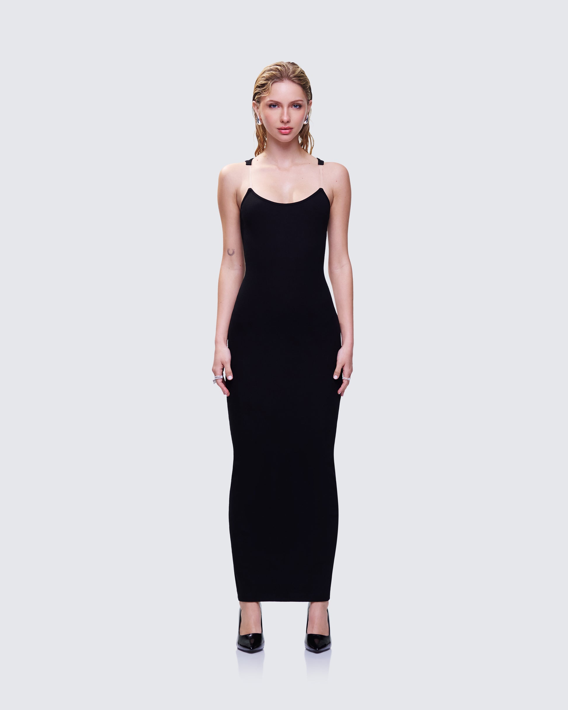 Black Maxi Dress - Bodycon Halter Neck Evening FINESSE Black Maxi Dress - Bodycon Halter Neck Evening FINESSE