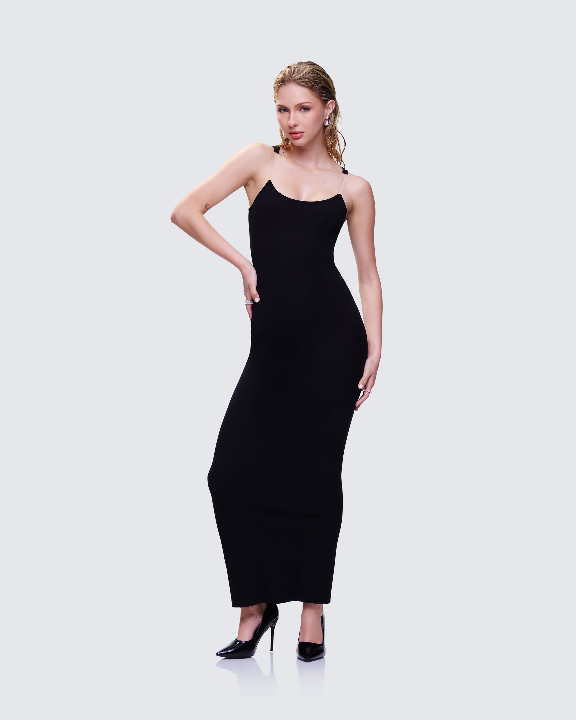 Black Maxi Dress - Bodycon Halter Neck Evening FINESSE Black Maxi Dress - Bodycon Halter Neck Evening FINESSE