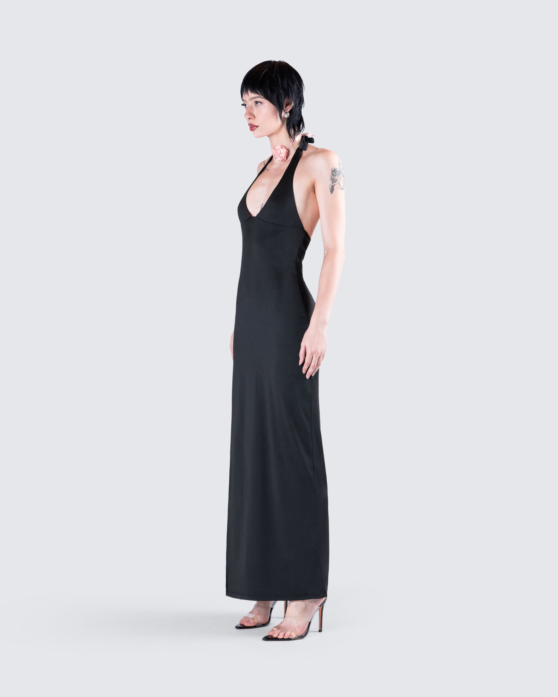 Kiari Black Halter Maxi Dress – FINESSE