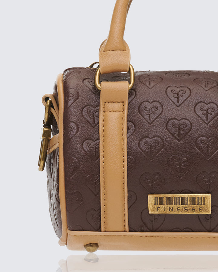 Brown handbags close-up detail – FINESSE