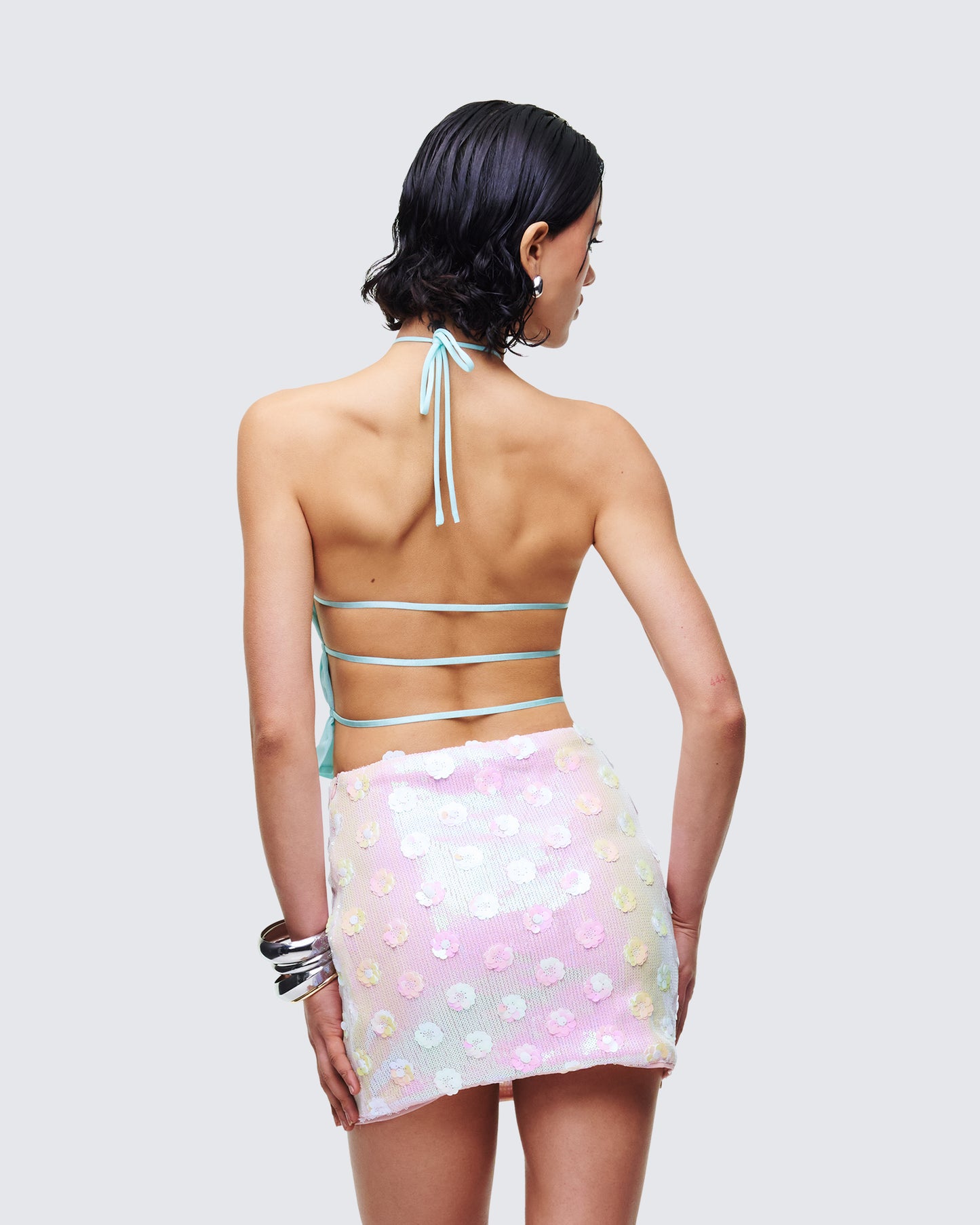 Women's blue halter top close-up detail – FINESSE