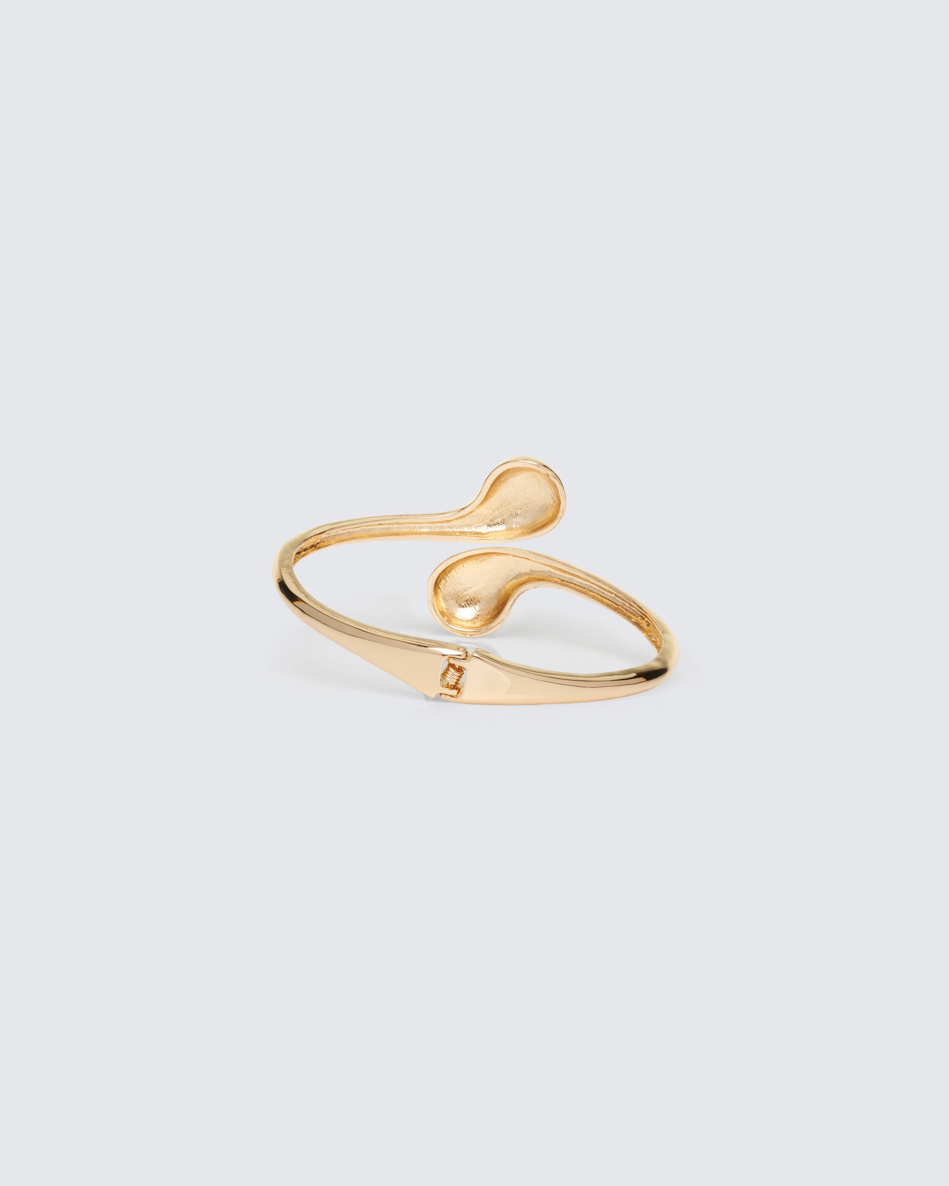 Women's gold jewelry front view – FINESSE