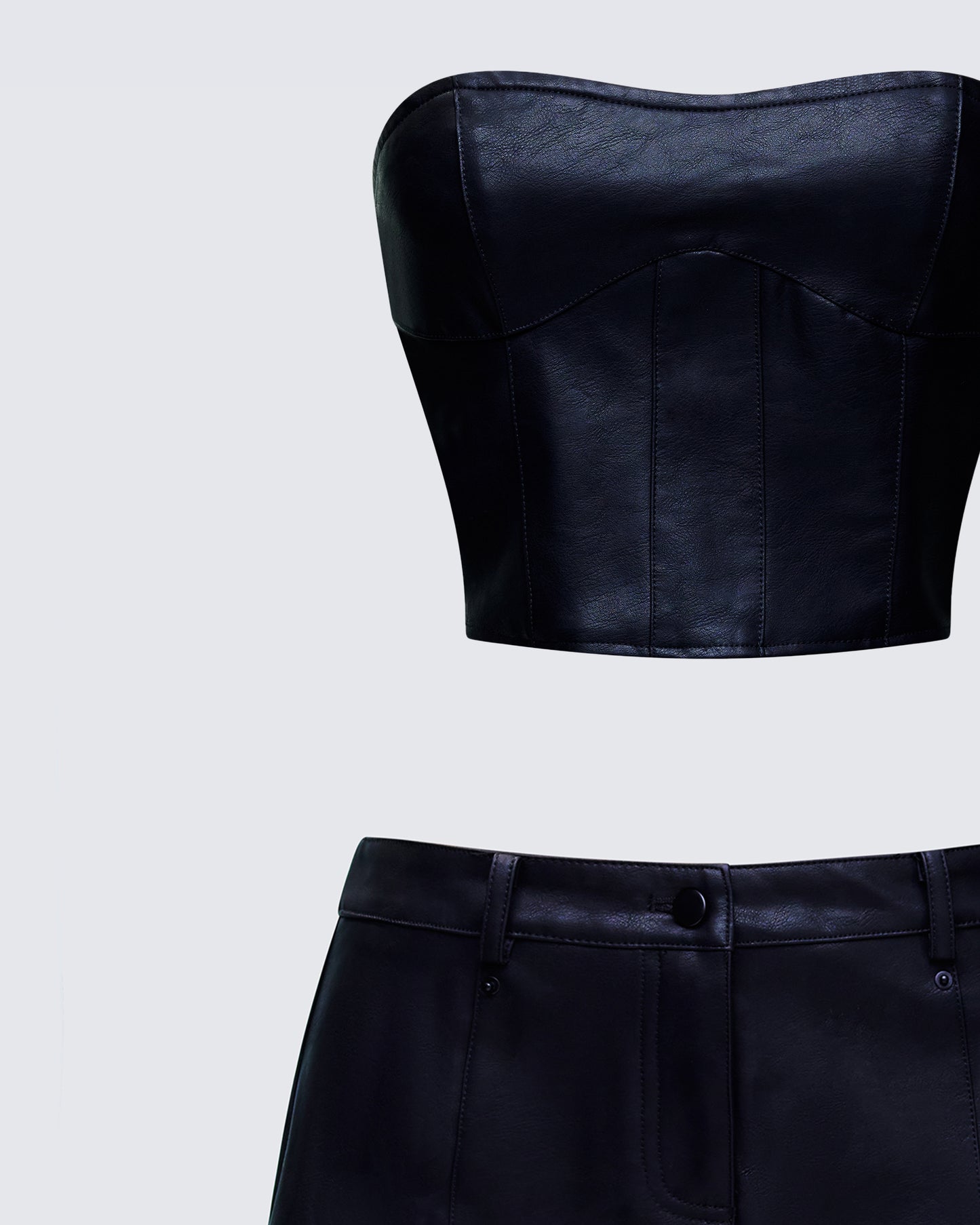 Novia Black Leather Set  