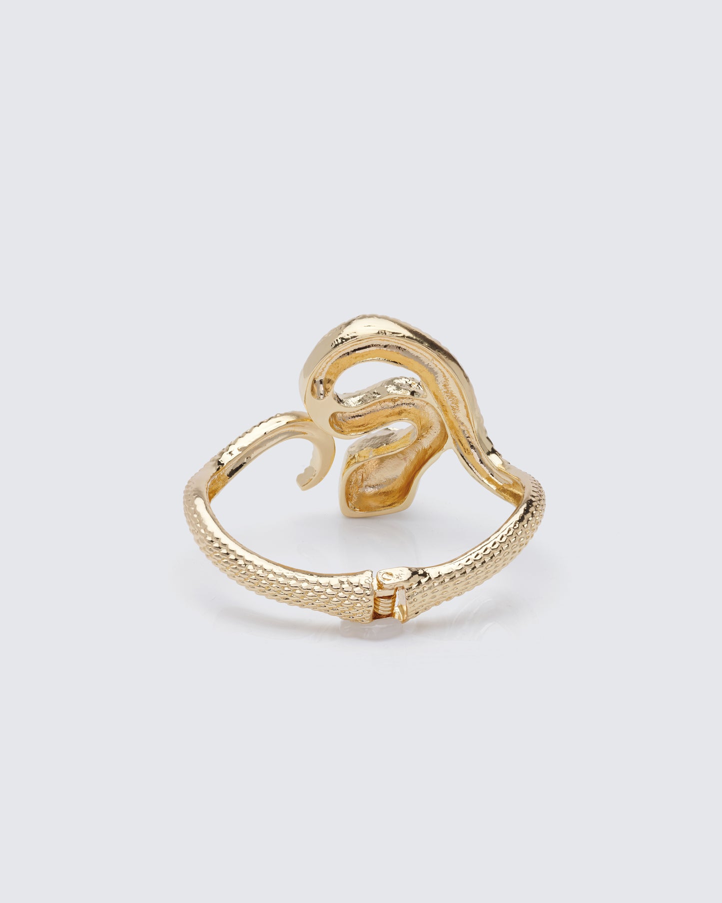Gold bracelet front view – FINESSE