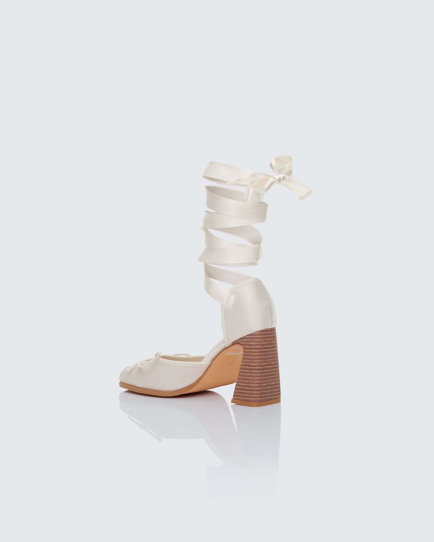 Salome Ivory Pointe Pump