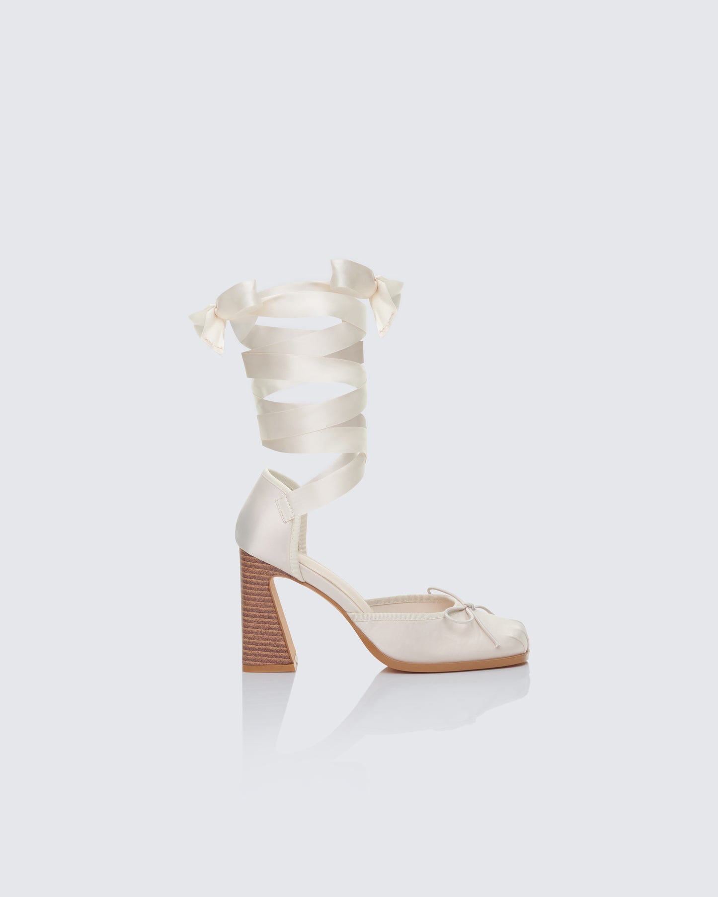Salome Ivory Pointe Pump