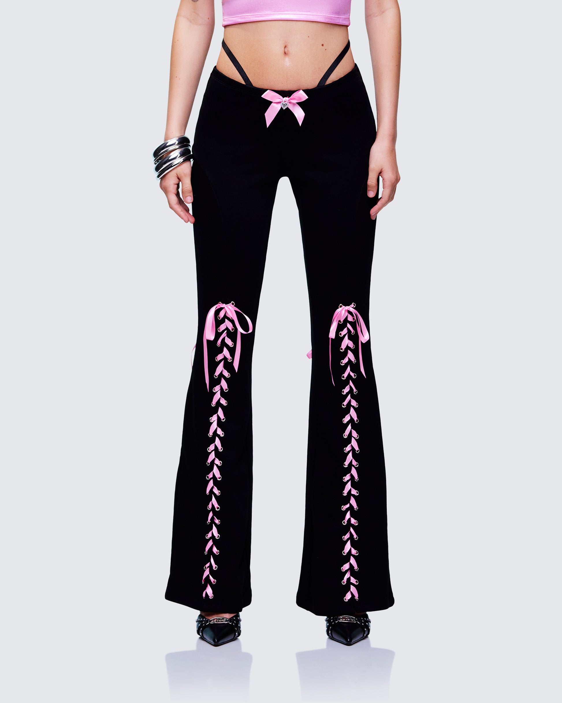 Vashti Black Ribbon Laced Sweatpants model front